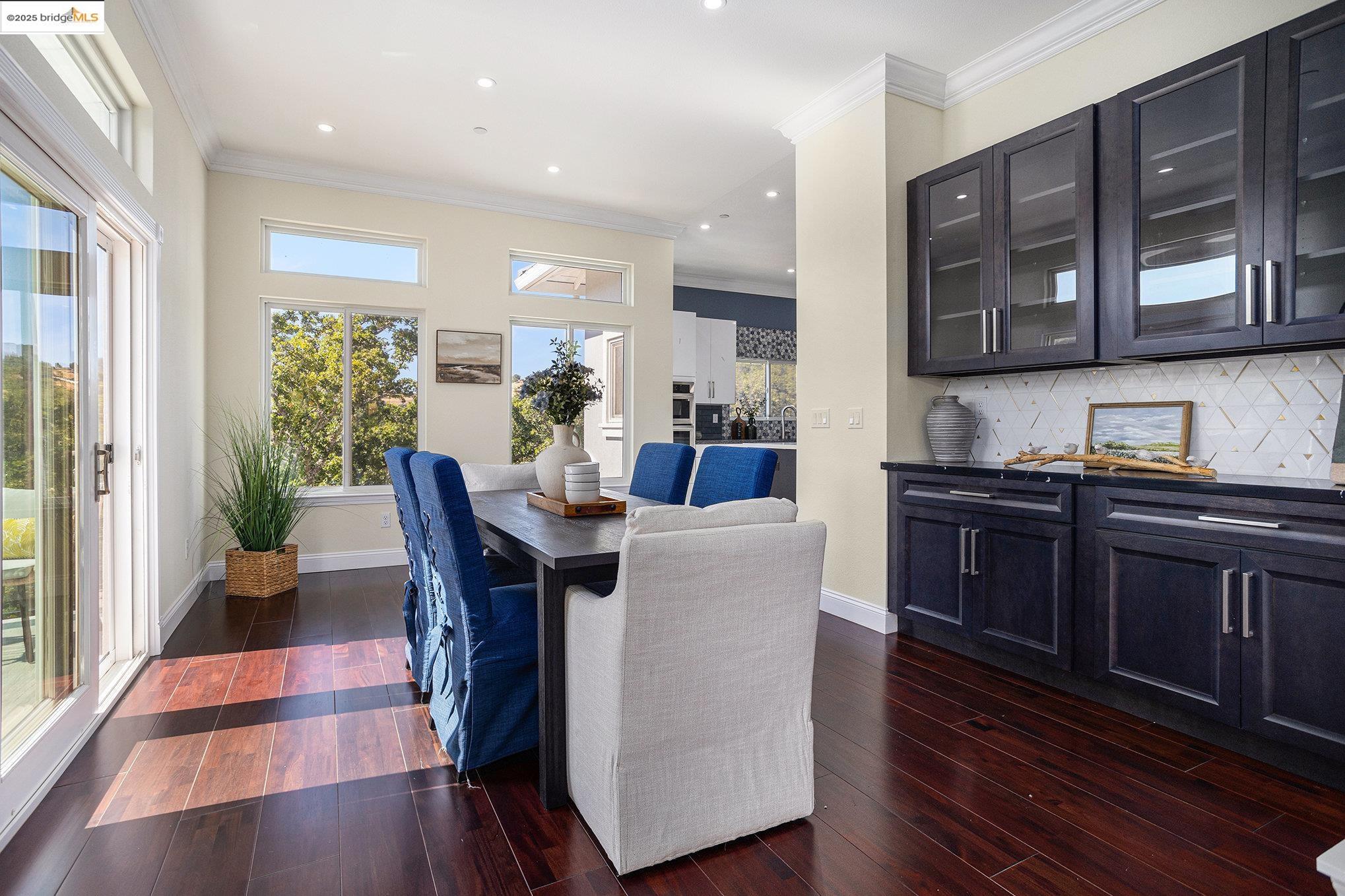 Detail Gallery Image 15 of 60 For 130 Arbor View Ln, Lafayette,  CA 94549 - 5 Beds | 4/1 Baths