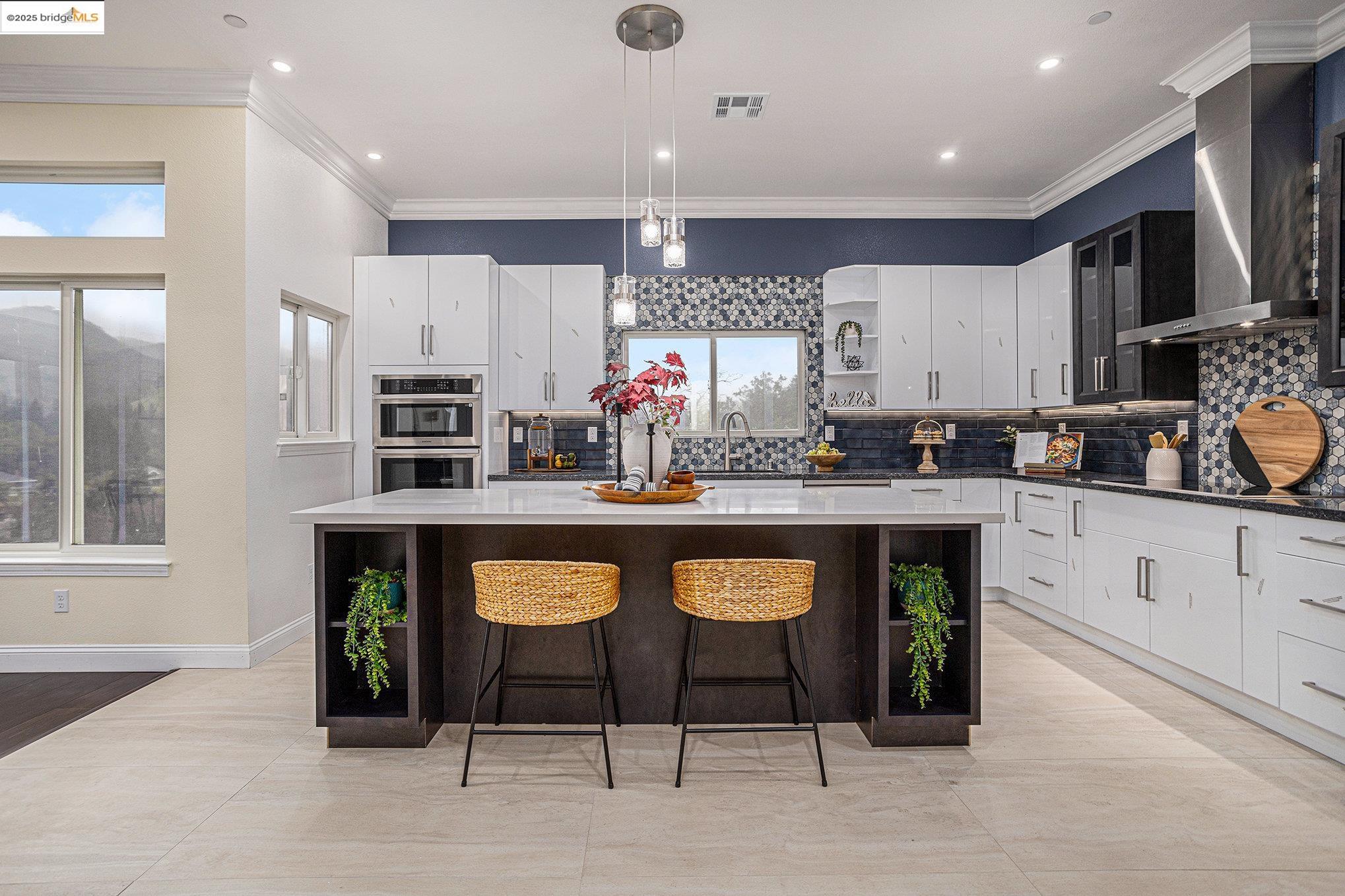 Detail Gallery Image 14 of 53 For 130 Arbor View Ln, Lafayette,  CA 94549 - 5 Beds | 4/1 Baths
