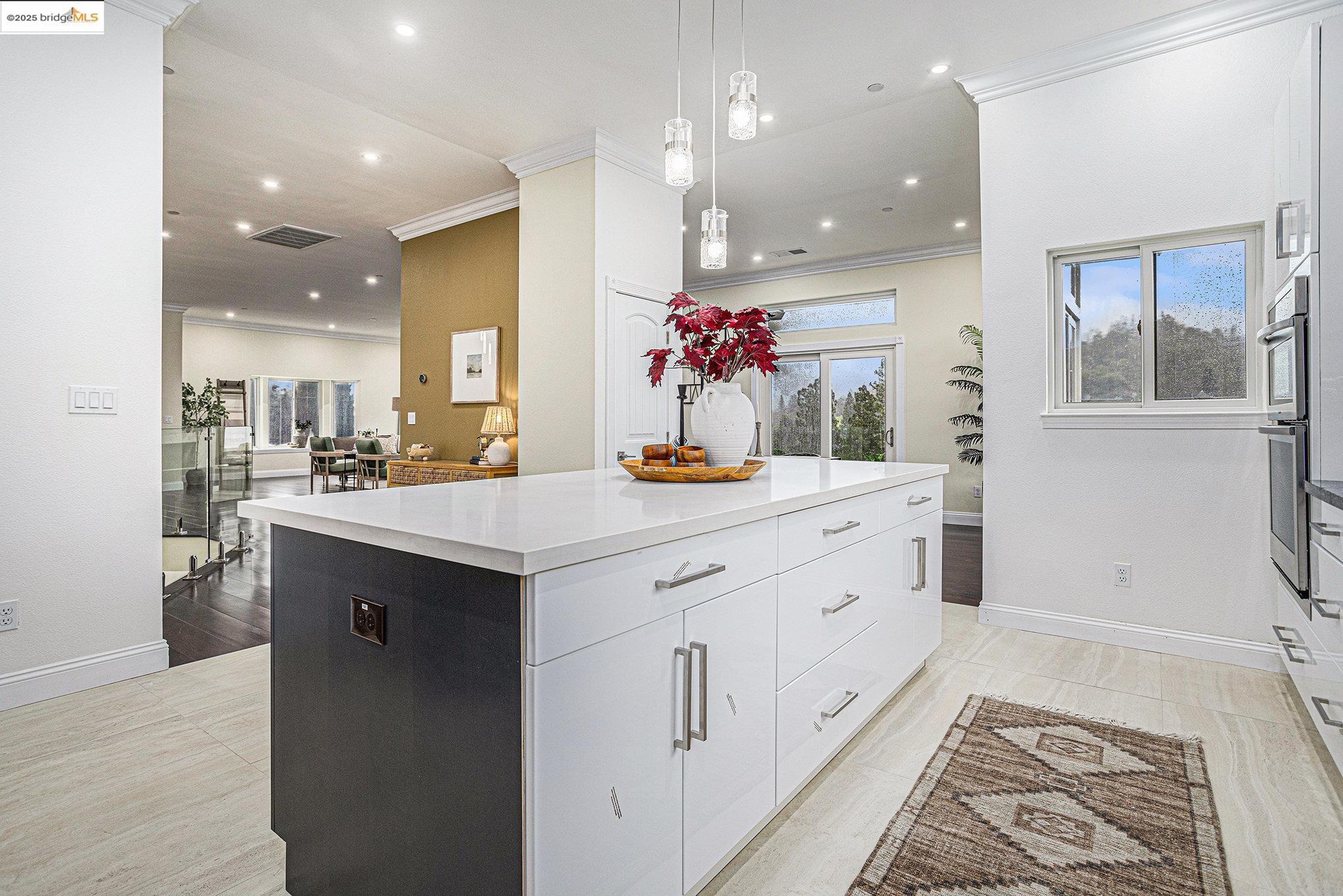 Detail Gallery Image 16 of 53 For 130 Arbor View Ln, Lafayette,  CA 94549 - 5 Beds | 4/1 Baths