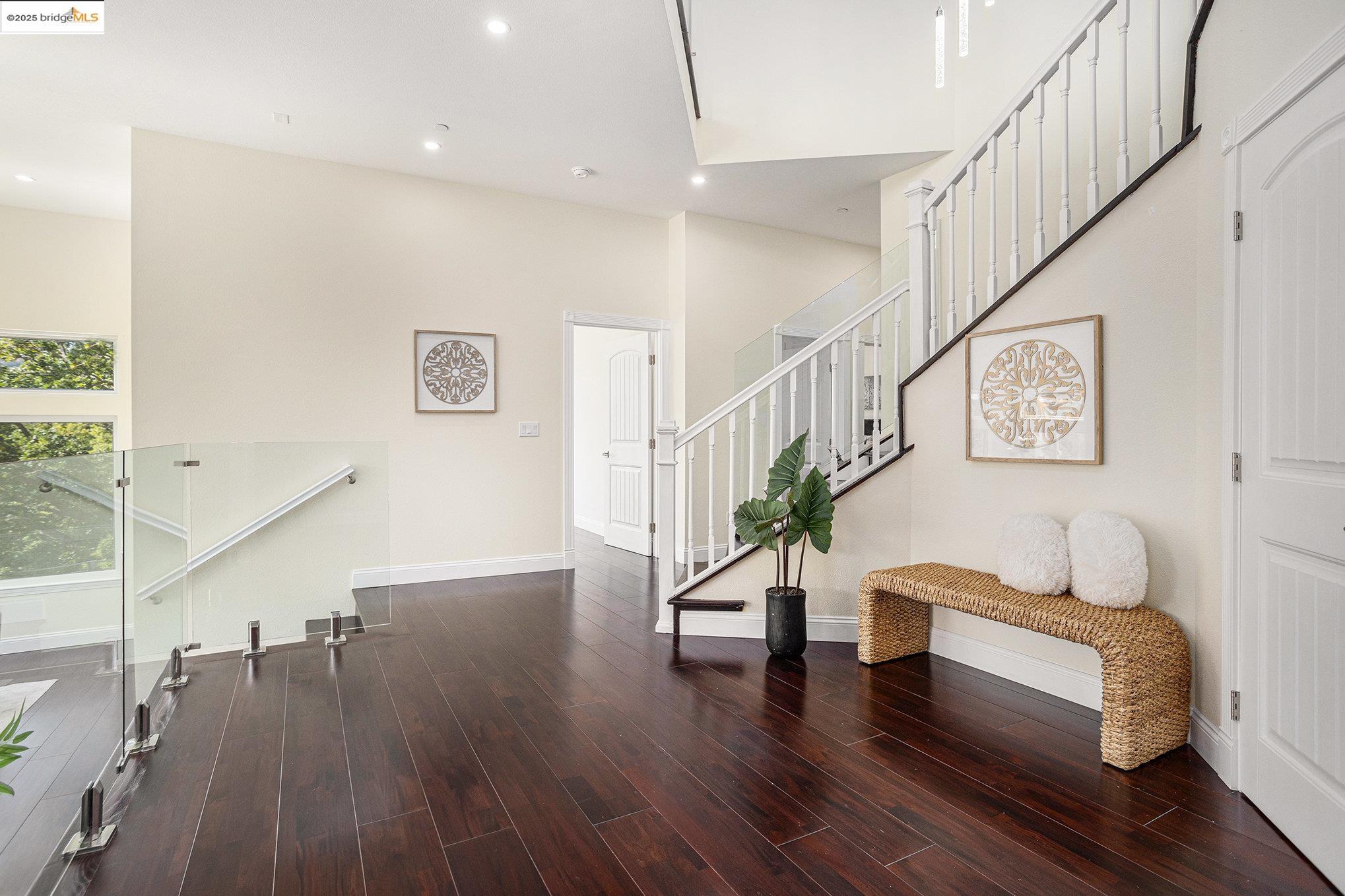 Detail Gallery Image 4 of 60 For 130 Arbor View Ln, Lafayette,  CA 94549 - 5 Beds | 4/1 Baths