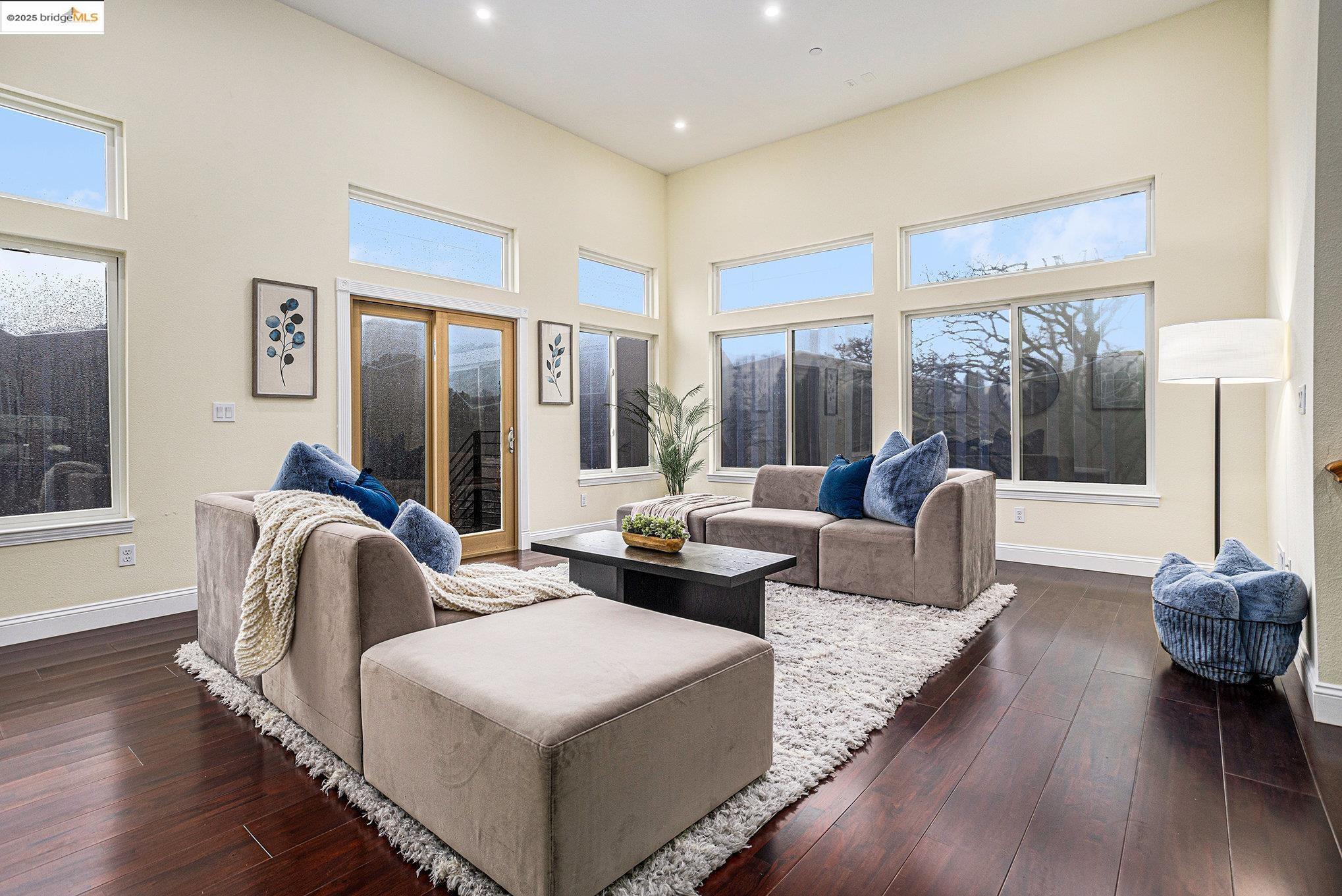 Detail Gallery Image 35 of 60 For 130 Arbor View Ln, Lafayette,  CA 94549 - 5 Beds | 4/1 Baths