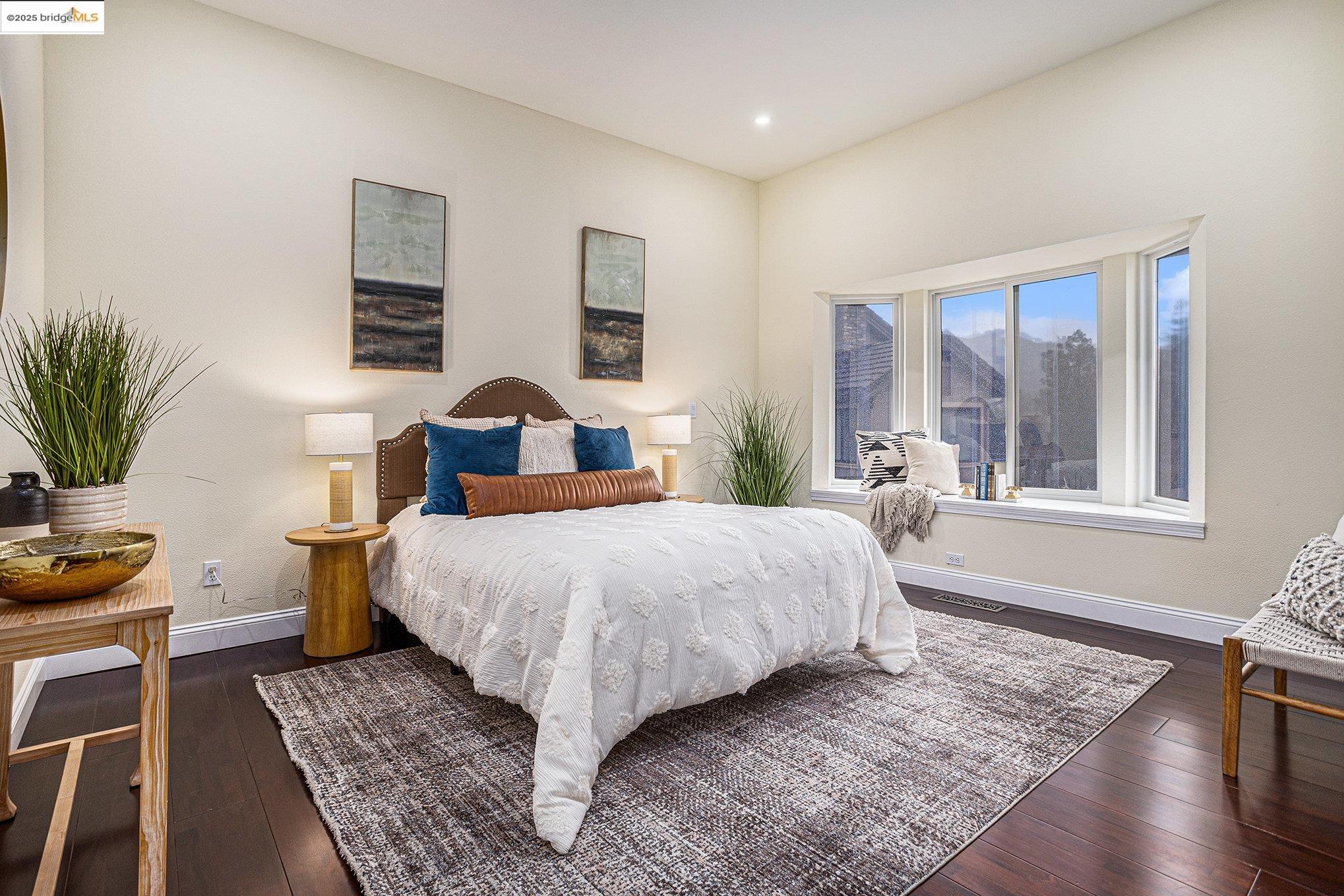 Detail Gallery Image 36 of 60 For 130 Arbor View Ln, Lafayette,  CA 94549 - 5 Beds | 4/1 Baths