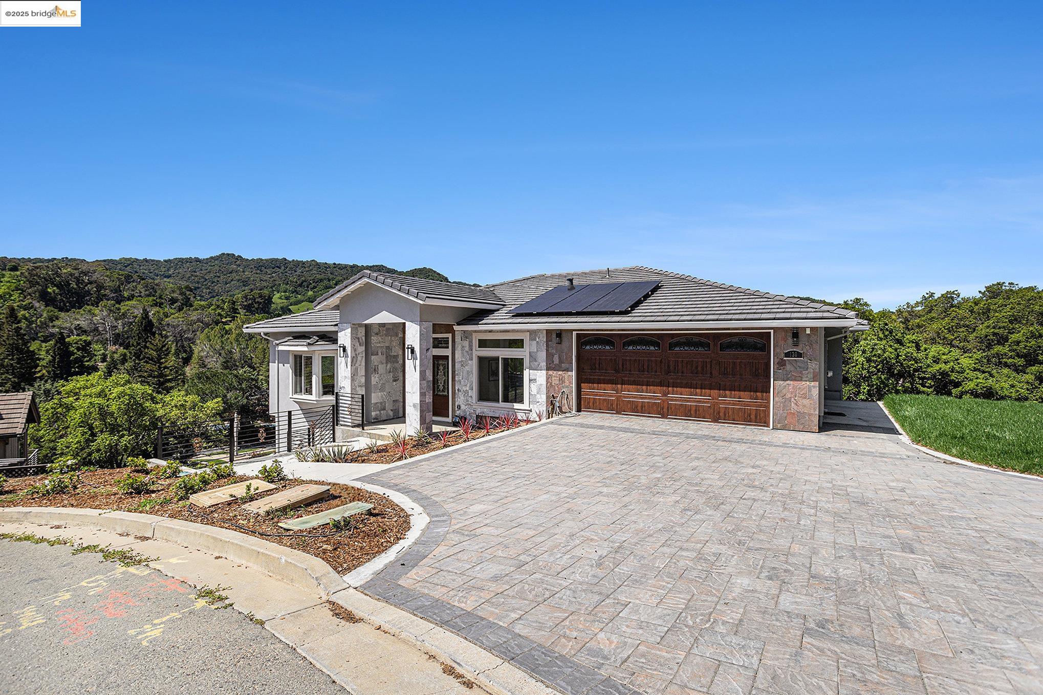 Detail Gallery Image 3 of 53 For 130 Arbor View Ln, Lafayette,  CA 94549 - 5 Beds | 4/1 Baths
