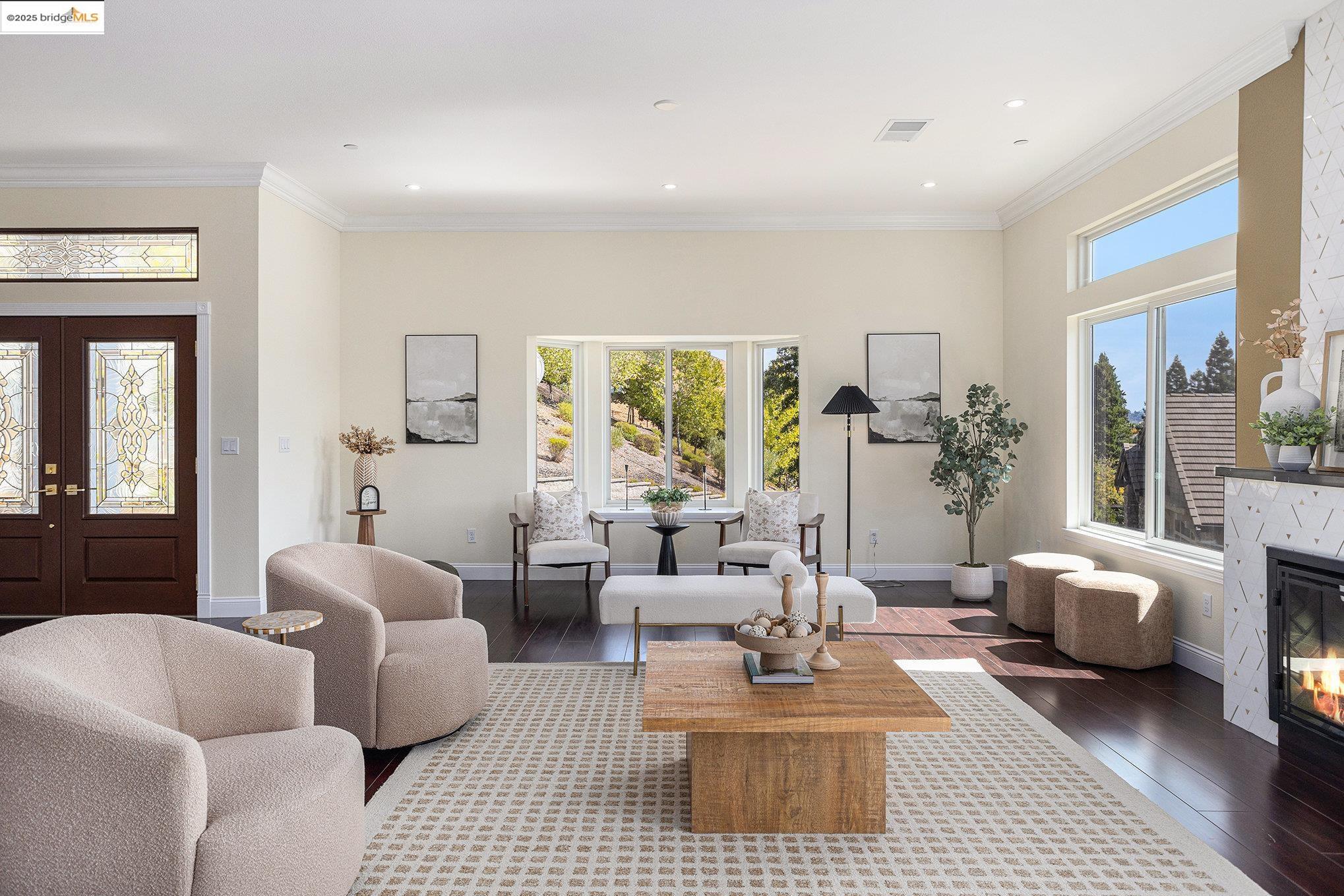 Detail Gallery Image 6 of 60 For 130 Arbor View Ln, Lafayette,  CA 94549 - 5 Beds | 4/1 Baths