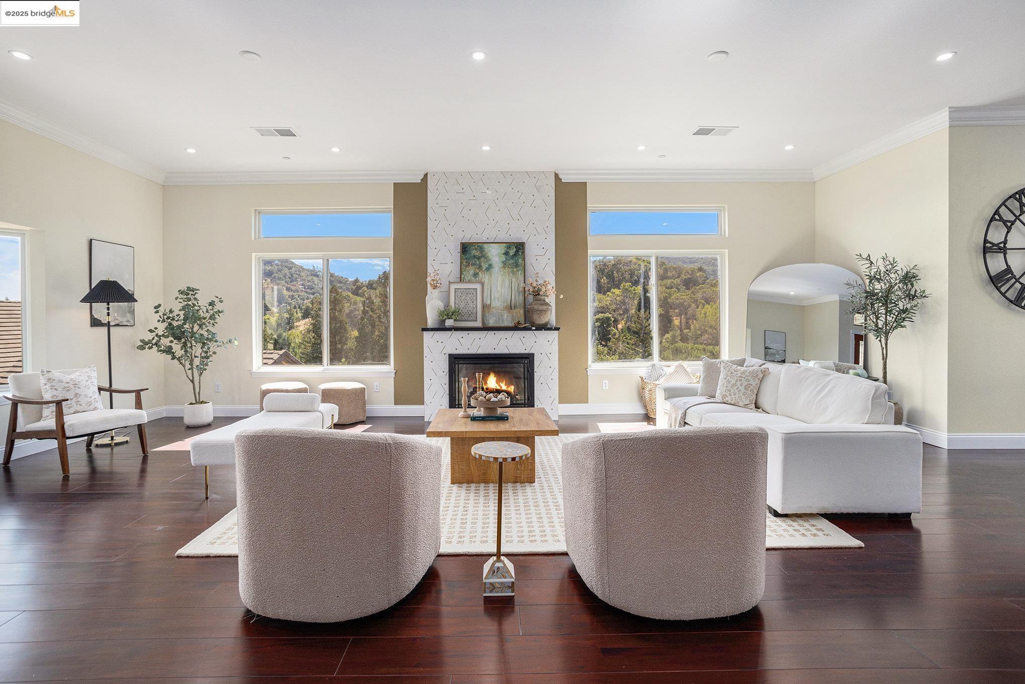 Detail Gallery Image 8 of 60 For 130 Arbor View Ln, Lafayette,  CA 94549 - 5 Beds | 4/1 Baths