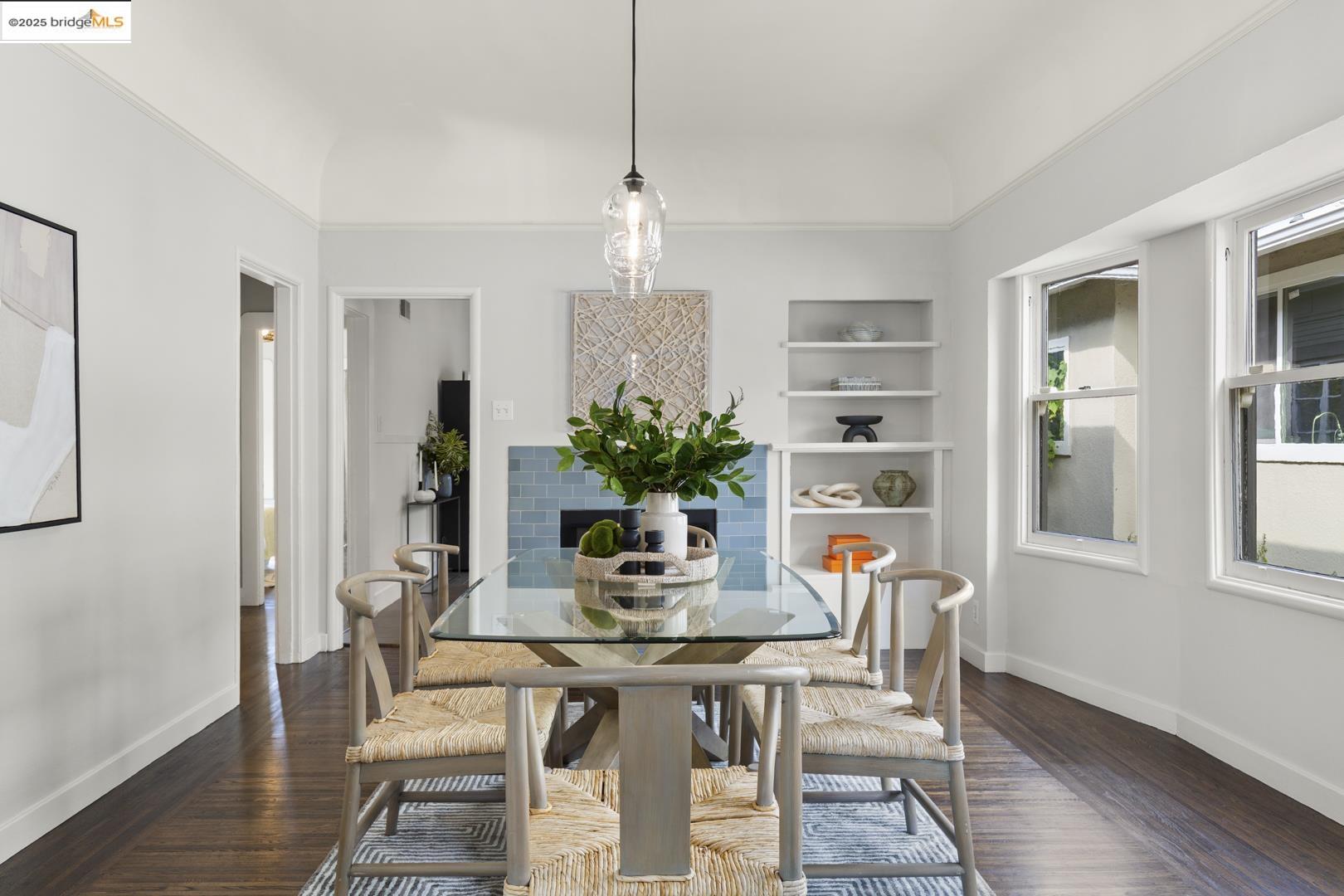 Detail Gallery Image 7 of 38 For 726 60th St, Oakland,  CA 94609 - 3 Beds | 1/1 Baths