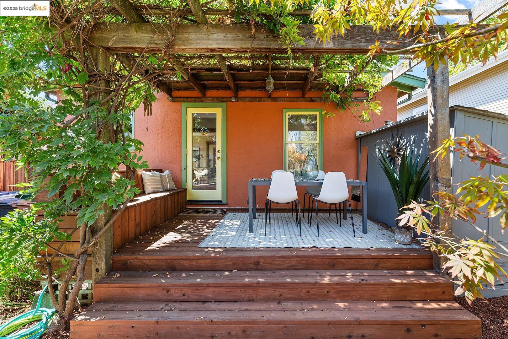 Detail Gallery Image 26 of 34 For 2723 Acton St, Berkeley,  CA 94702 - 2 Beds | 1 Baths