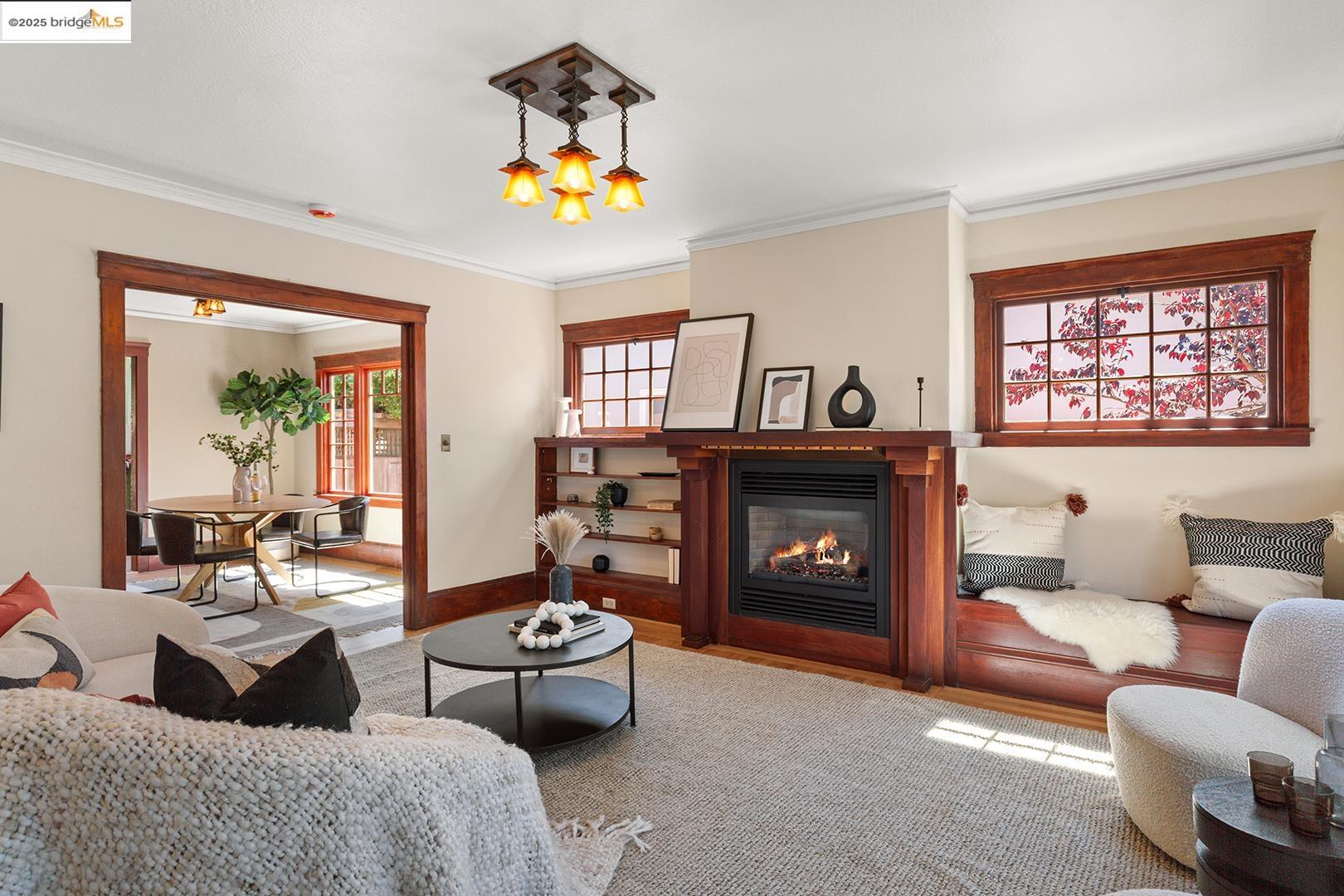 Detail Gallery Image 6 of 34 For 2723 Acton St, Berkeley,  CA 94702 - 2 Beds | 1 Baths