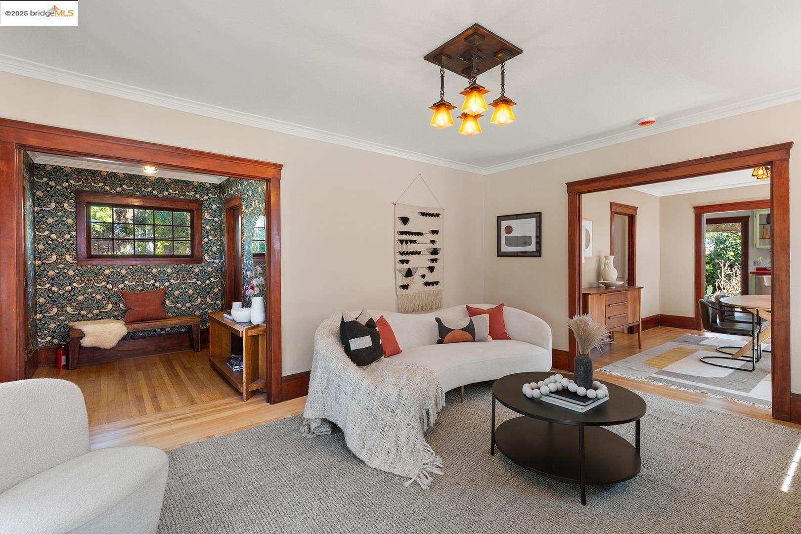 Detail Gallery Image 9 of 34 For 2723 Acton St, Berkeley,  CA 94702 - 2 Beds | 1 Baths