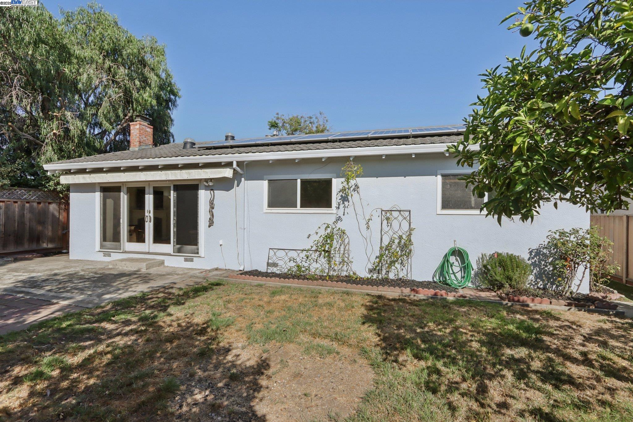 Detail Gallery Image 22 of 30 For 20145 Butterfield Dr, Castro Valley,  CA 94546 - 3 Beds | 2 Baths