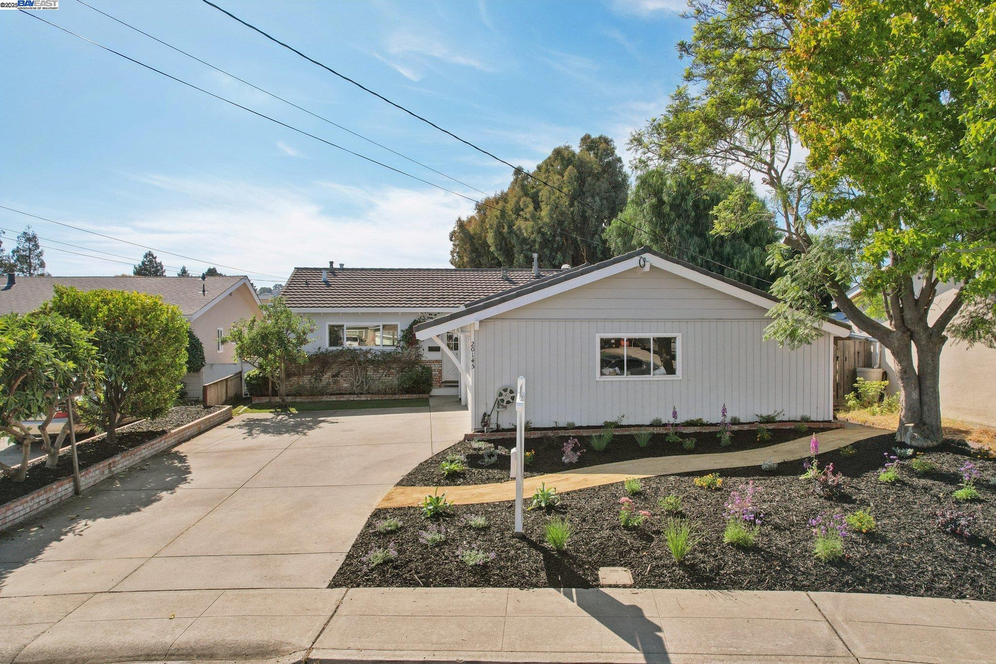 Detail Gallery Image 24 of 30 For 20145 Butterfield Dr, Castro Valley,  CA 94546 - 3 Beds | 2 Baths