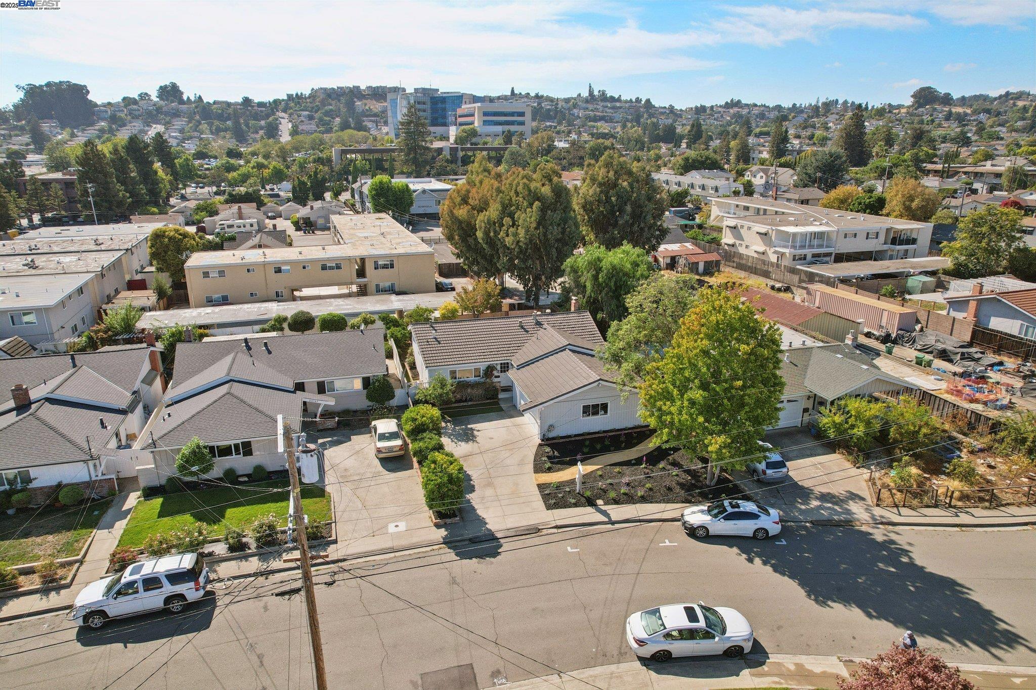 Detail Gallery Image 26 of 30 For 20145 Butterfield Dr, Castro Valley,  CA 94546 - 3 Beds | 2 Baths