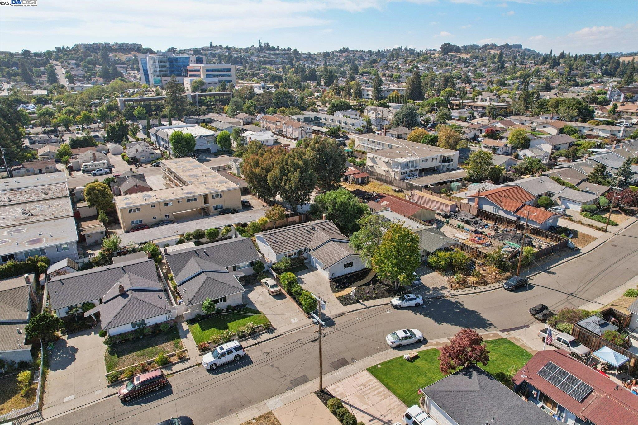 Detail Gallery Image 27 of 30 For 20145 Butterfield Dr, Castro Valley,  CA 94546 - 3 Beds | 2 Baths