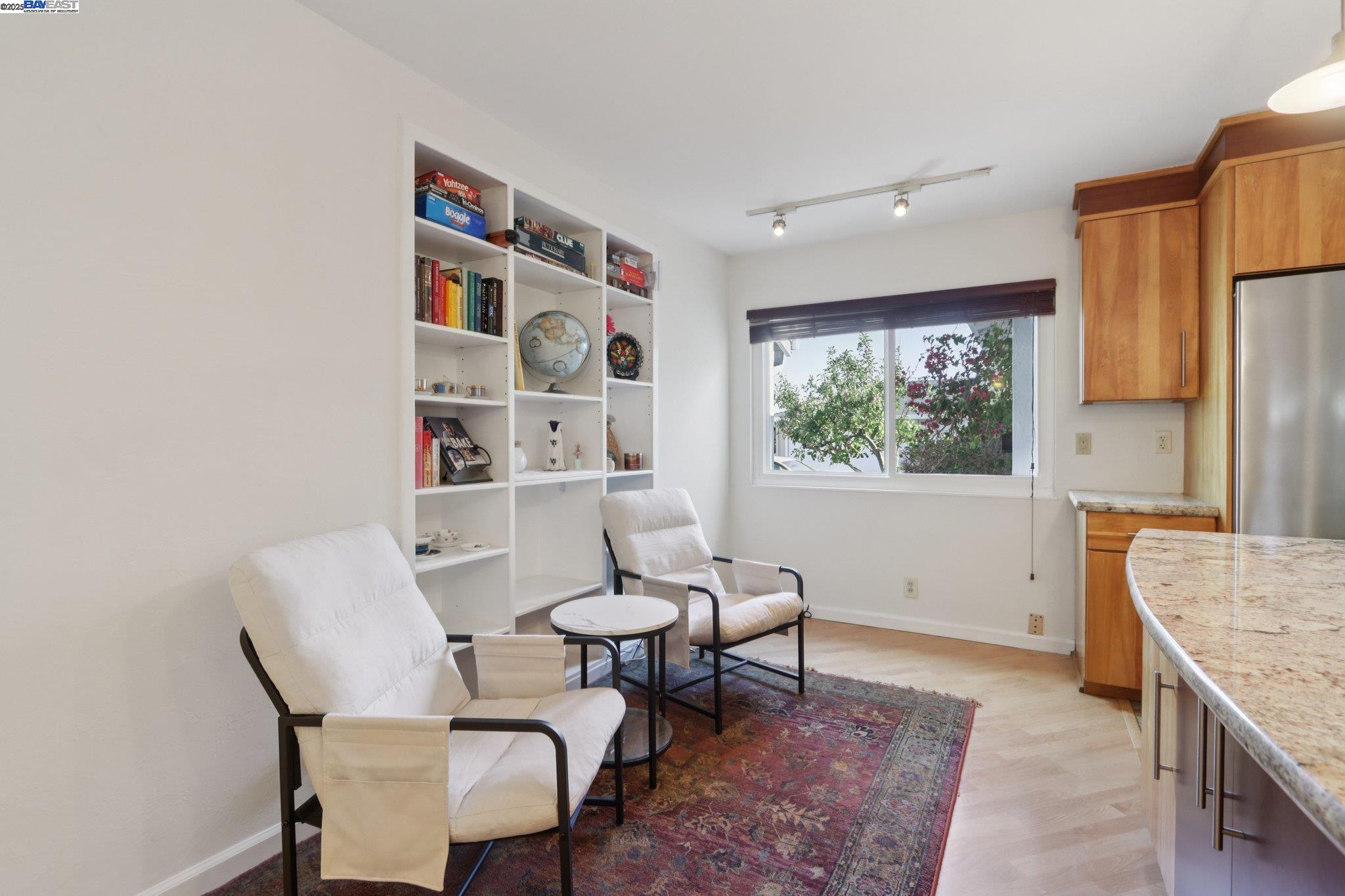 Detail Gallery Image 10 of 30 For 20145 Butterfield Dr, Castro Valley,  CA 94546 - 3 Beds | 2 Baths