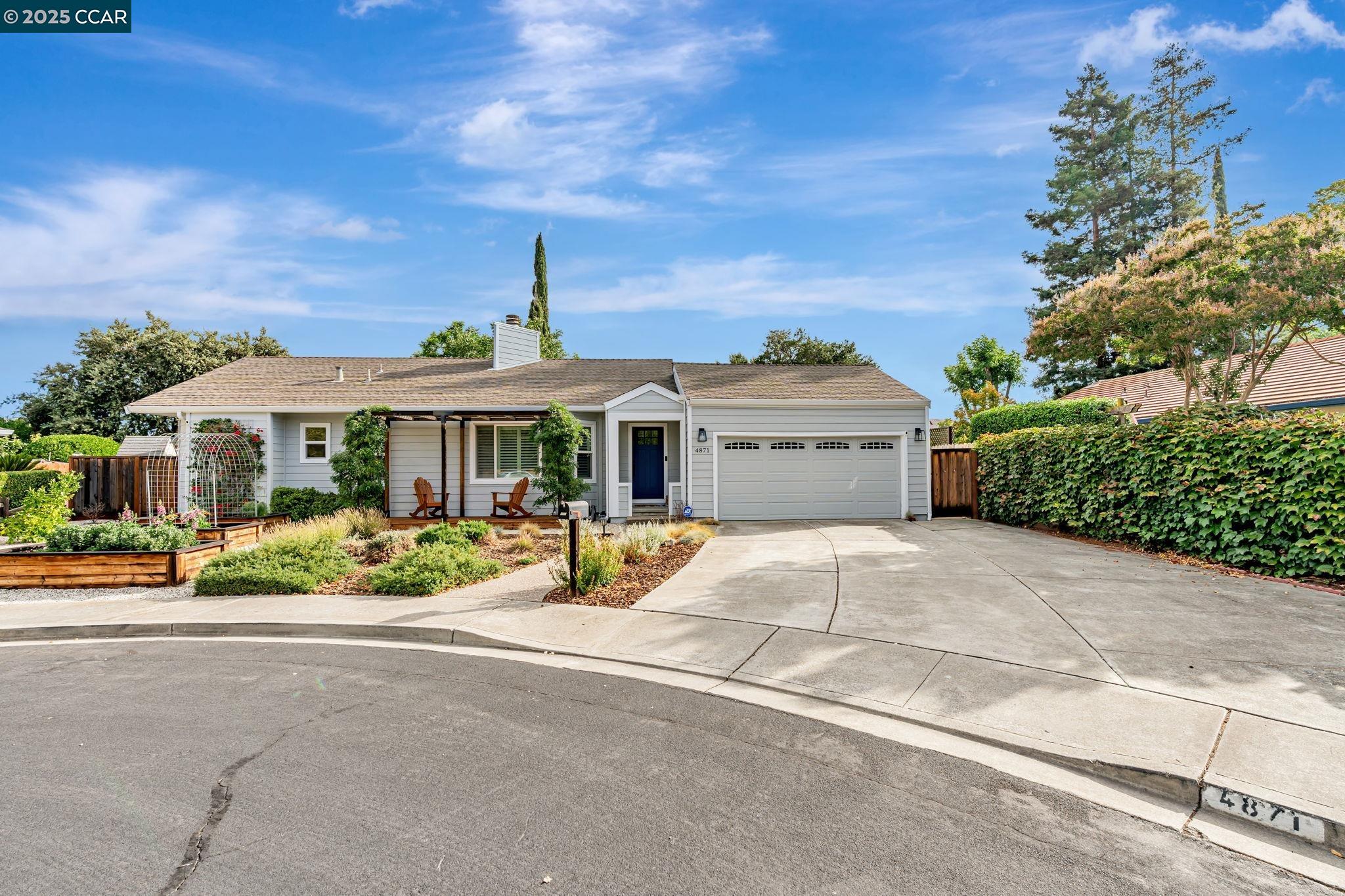Detail Gallery Image 2 of 39 For 4871 Thiessen Ct, Concord,  CA 94521 - 3 Beds | 2 Baths