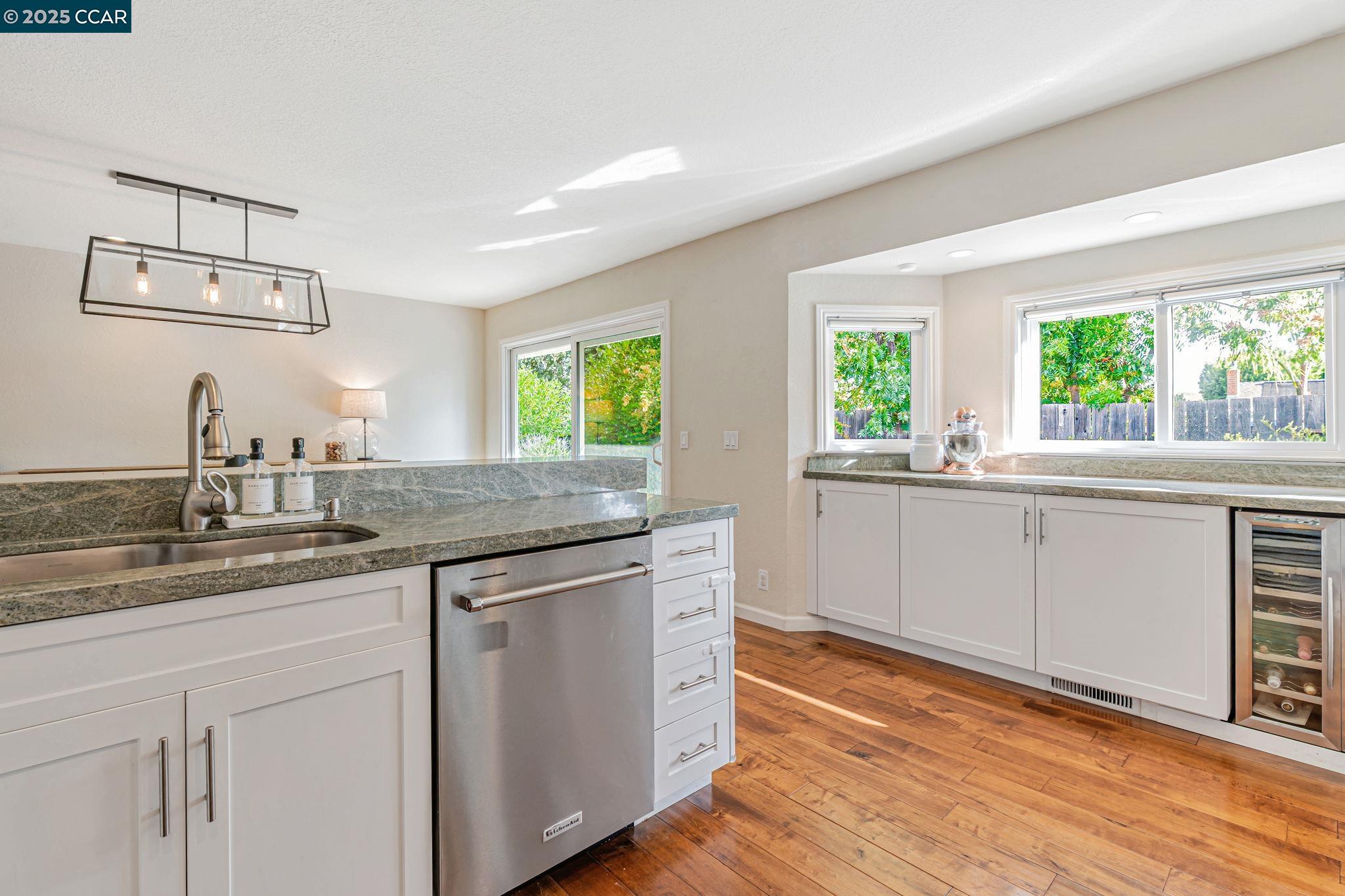 Detail Gallery Image 15 of 39 For 4871 Thiessen Ct, Concord,  CA 94521 - 3 Beds | 2 Baths