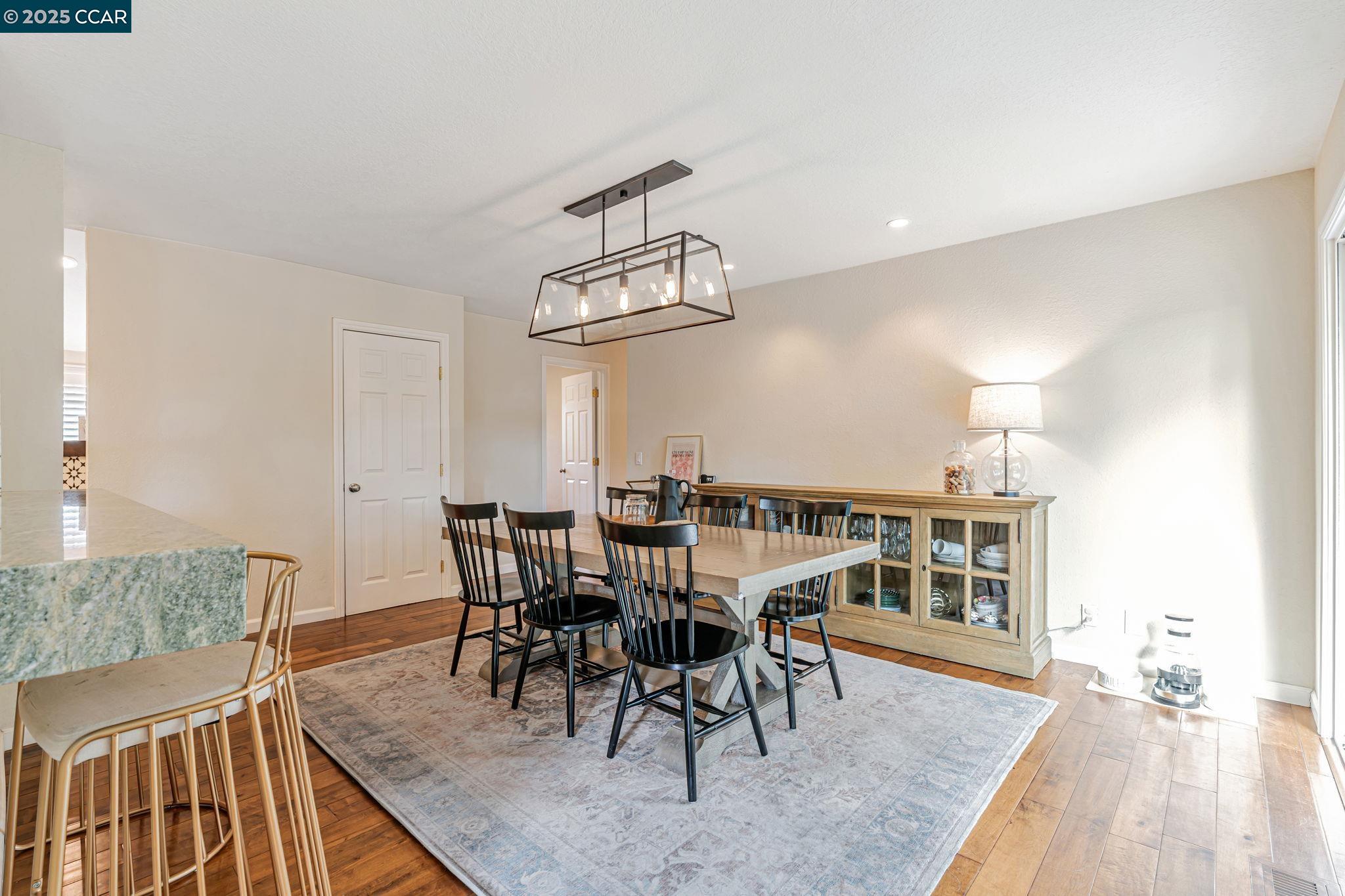 Detail Gallery Image 19 of 39 For 4871 Thiessen Ct, Concord,  CA 94521 - 3 Beds | 2 Baths