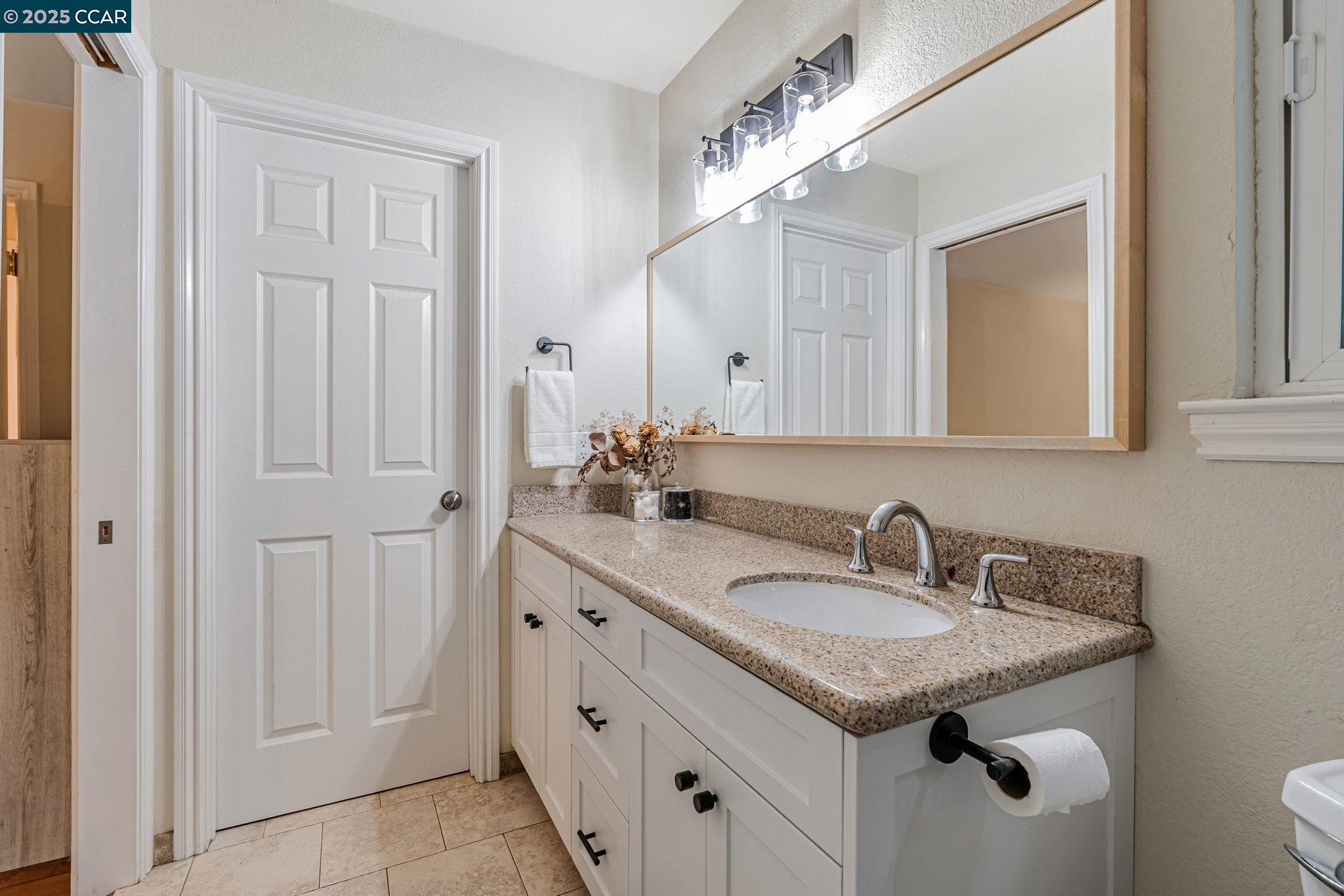 Detail Gallery Image 32 of 39 For 4871 Thiessen Ct, Concord,  CA 94521 - 3 Beds | 2 Baths