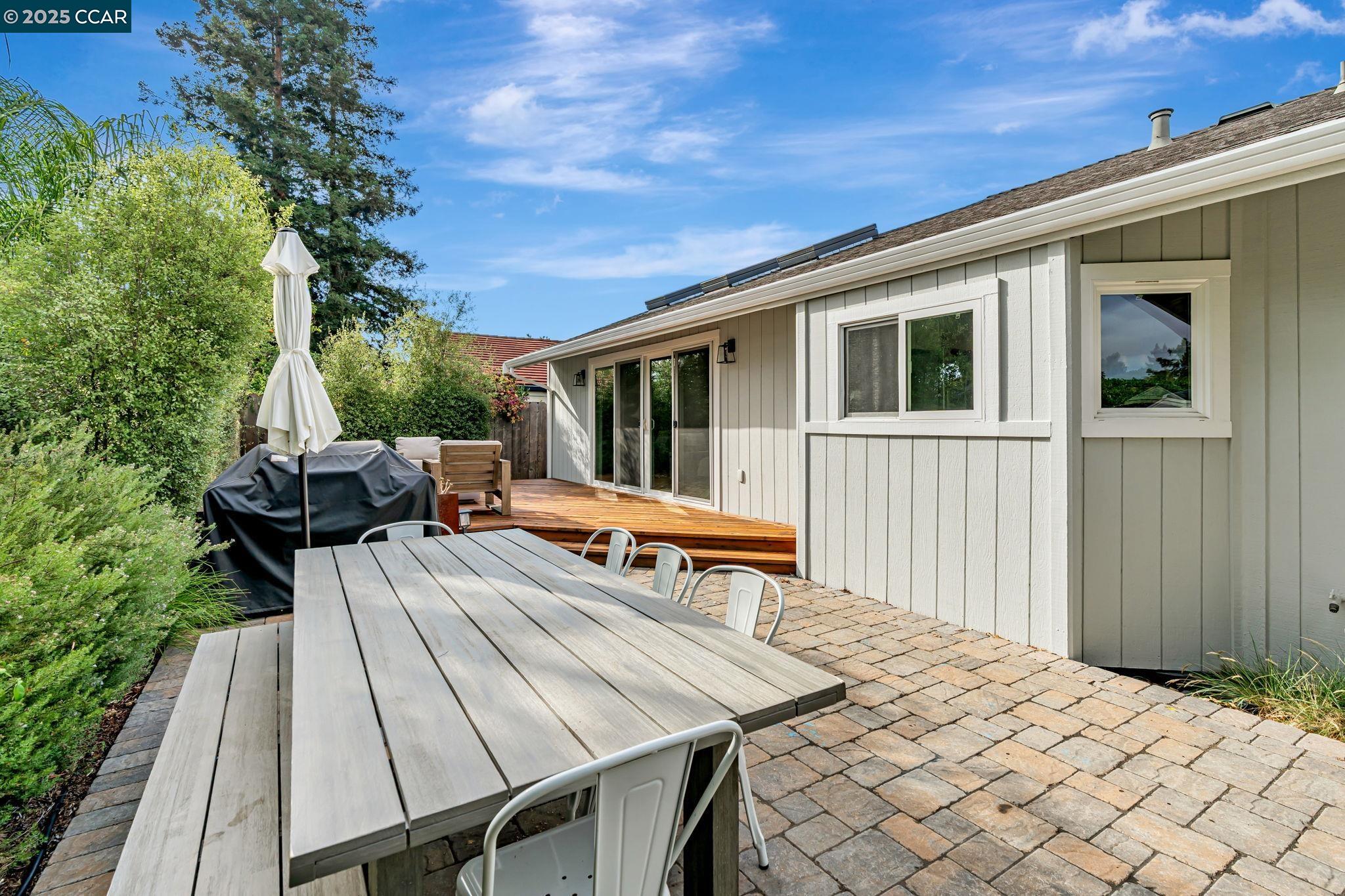 Detail Gallery Image 33 of 39 For 4871 Thiessen Ct, Concord,  CA 94521 - 3 Beds | 2 Baths