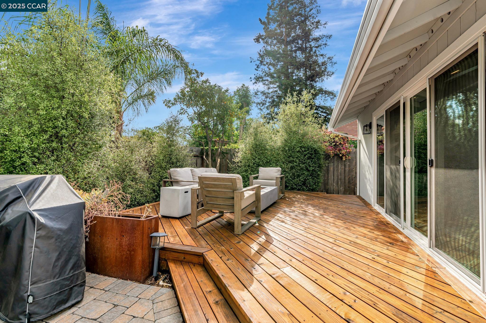 Detail Gallery Image 34 of 39 For 4871 Thiessen Ct, Concord,  CA 94521 - 3 Beds | 2 Baths