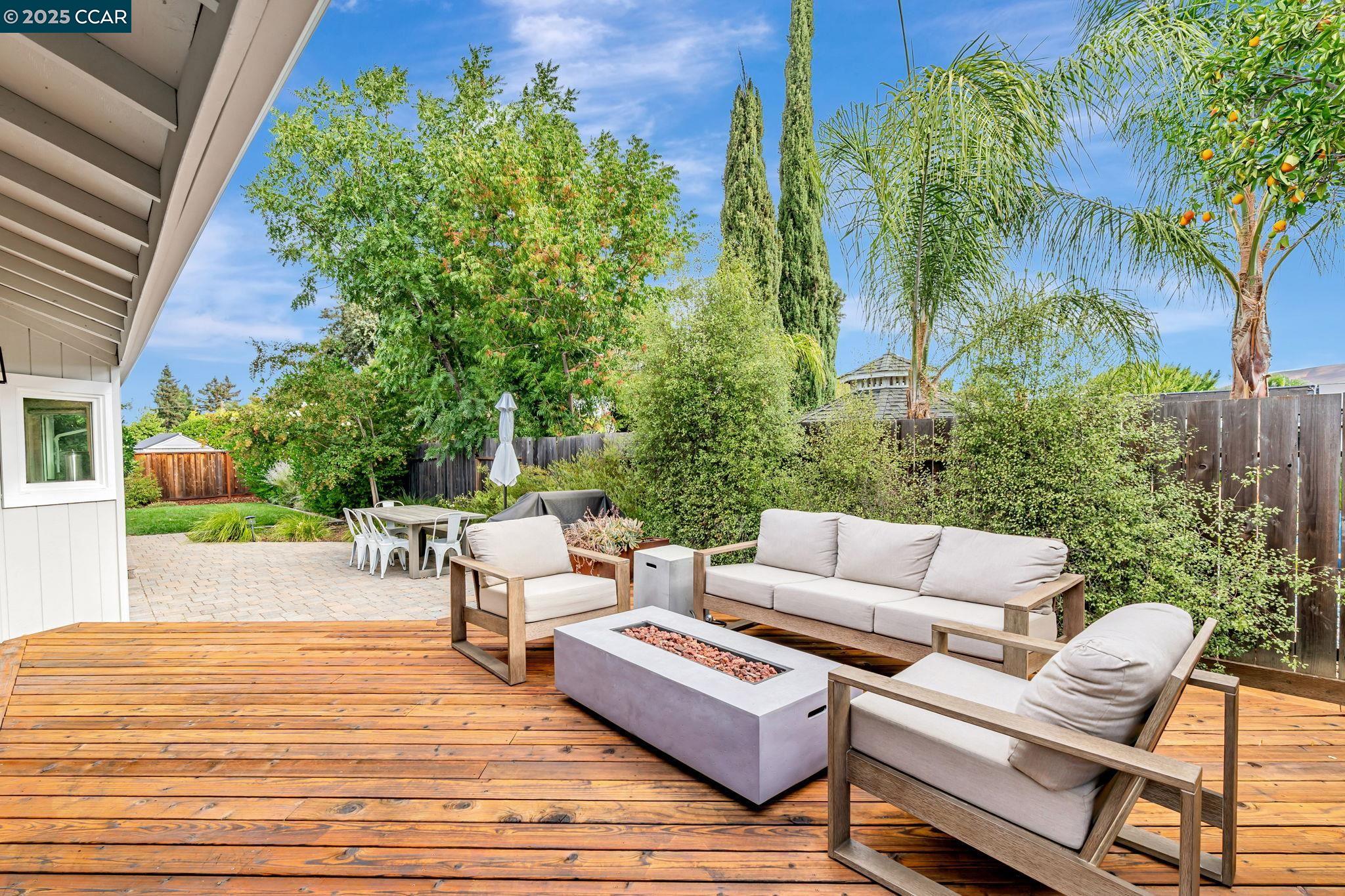 Detail Gallery Image 35 of 39 For 4871 Thiessen Ct, Concord,  CA 94521 - 3 Beds | 2 Baths