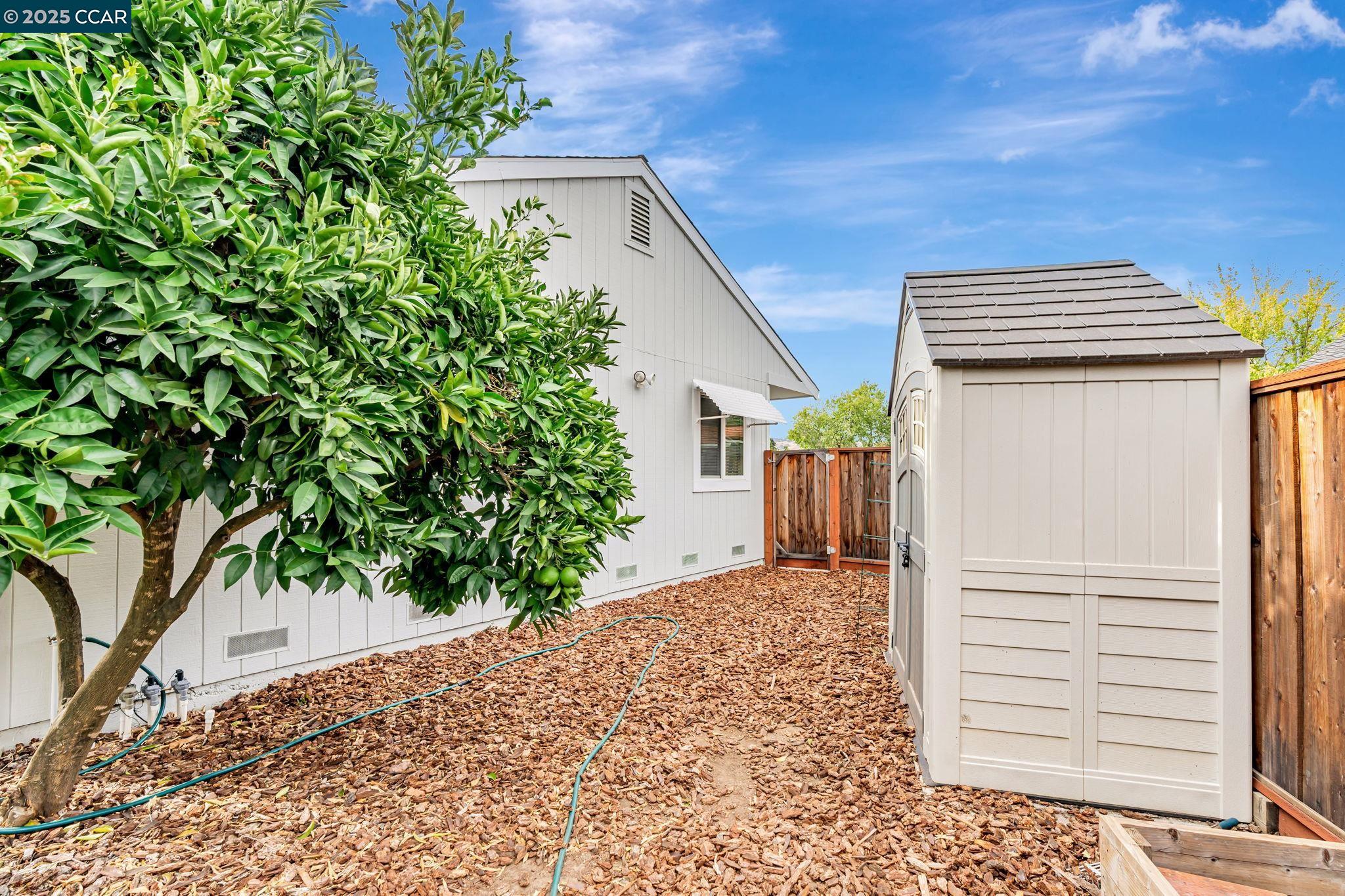 Detail Gallery Image 38 of 39 For 4871 Thiessen Ct, Concord,  CA 94521 - 3 Beds | 2 Baths