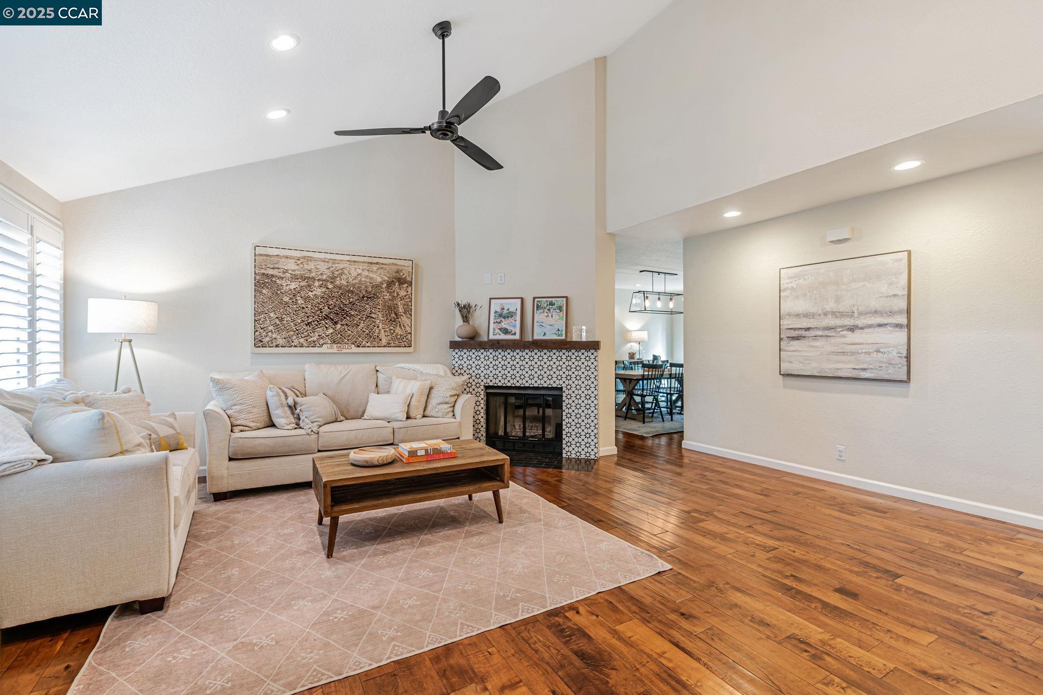 Detail Gallery Image 7 of 39 For 4871 Thiessen Ct, Concord,  CA 94521 - 3 Beds | 2 Baths