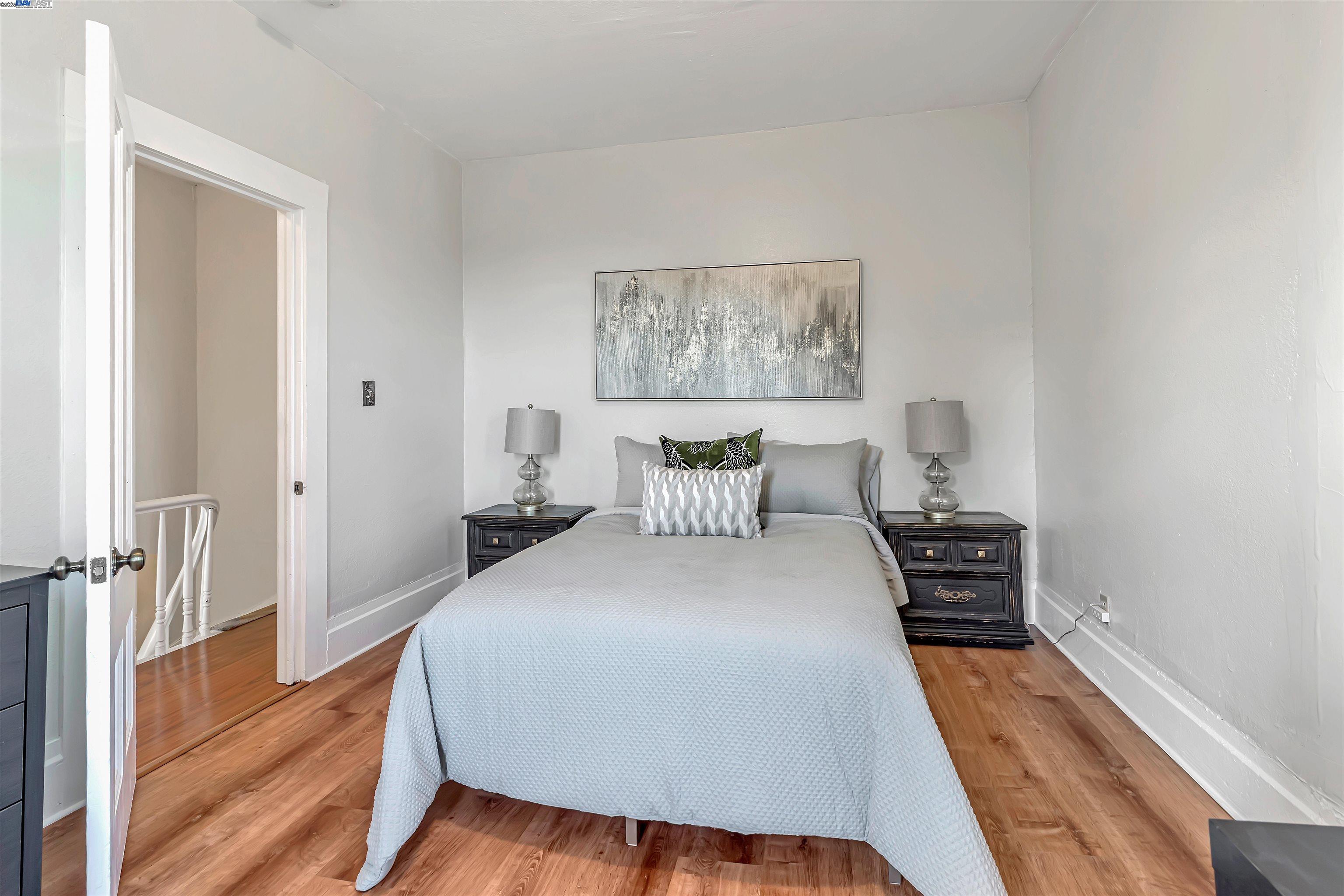 Detail Gallery Image 24 of 35 For 1416 12th St, Oakland,  CA 94607 - 5 Beds | 2 Baths