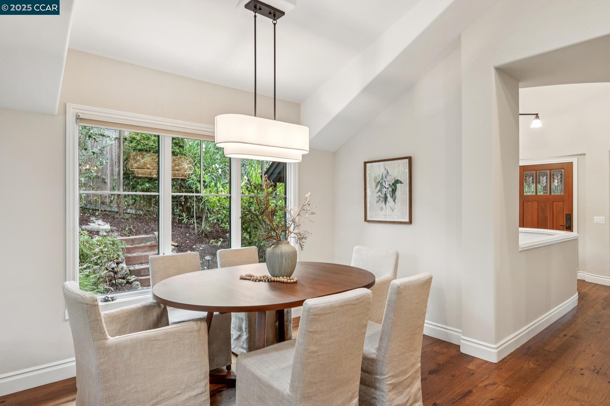 Detail Gallery Image 11 of 41 For 1109 N Thompson Road, Lafayette,  CA 94549-3143 - 3 Beds | 2/1 Baths