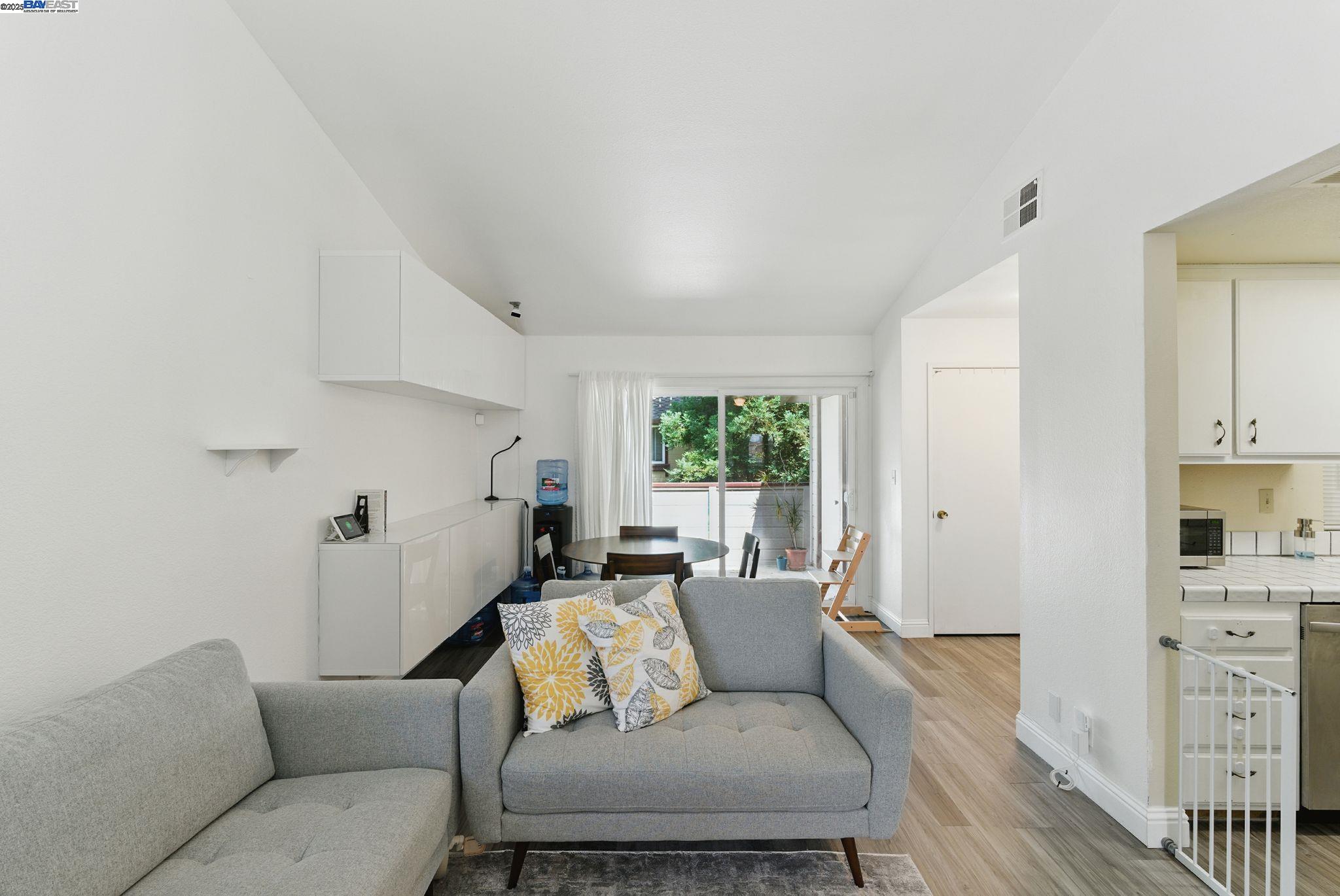 Photo #3: 41111435 Listing 