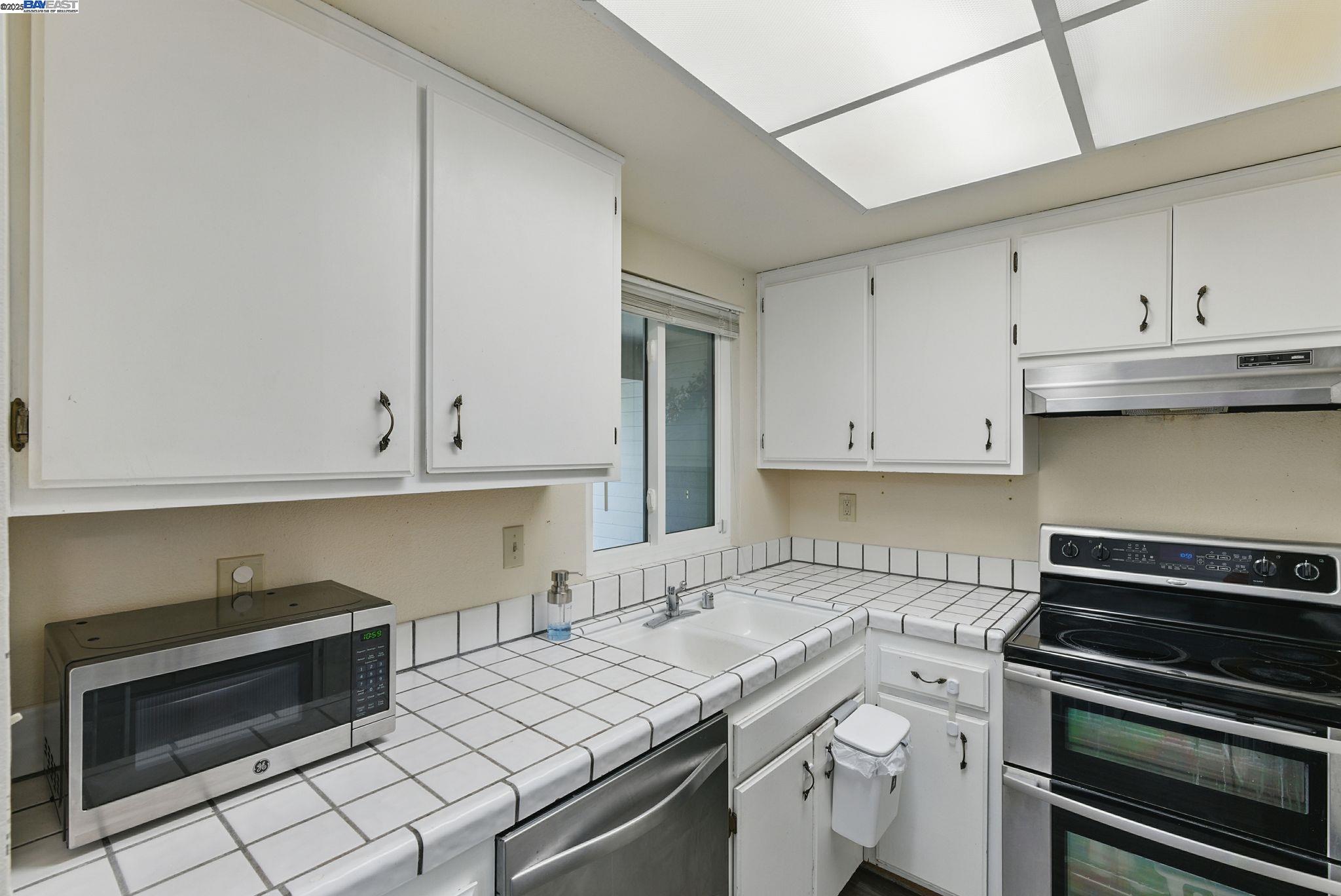 Photo #6: 41111435 Listing 