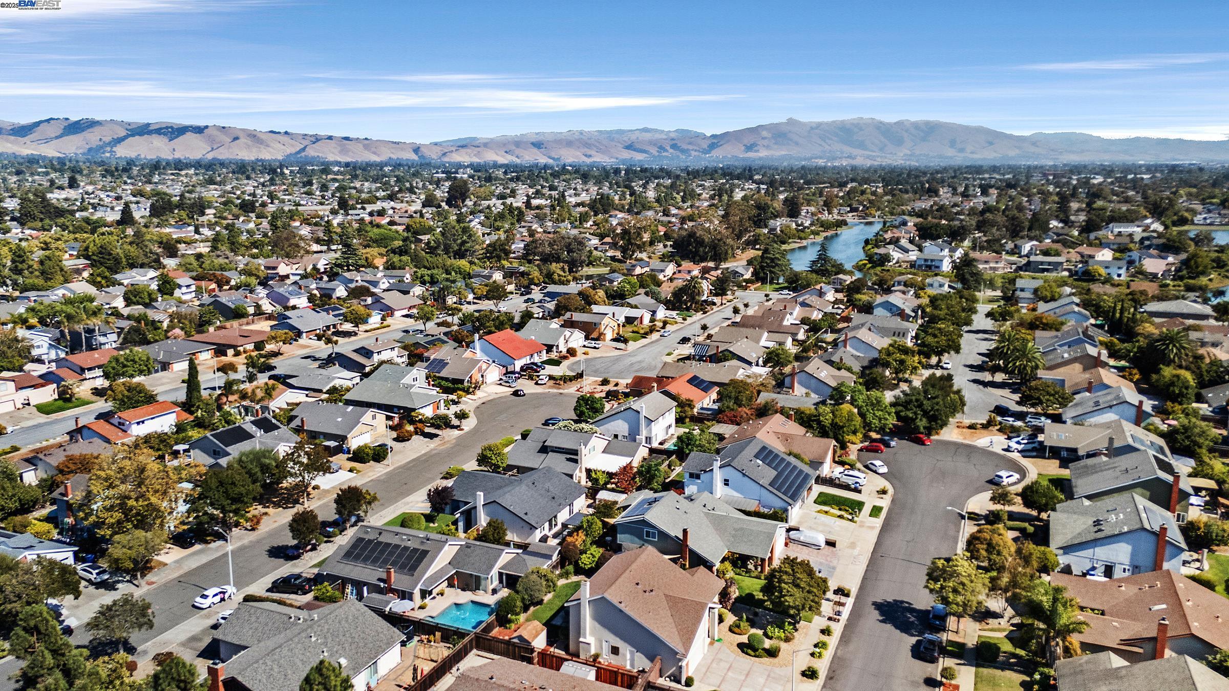 Detail Gallery Image 27 of 53 For 35220 Cornwall Pl, Newark,  CA 94560 - 4 Beds | 2/1 Baths