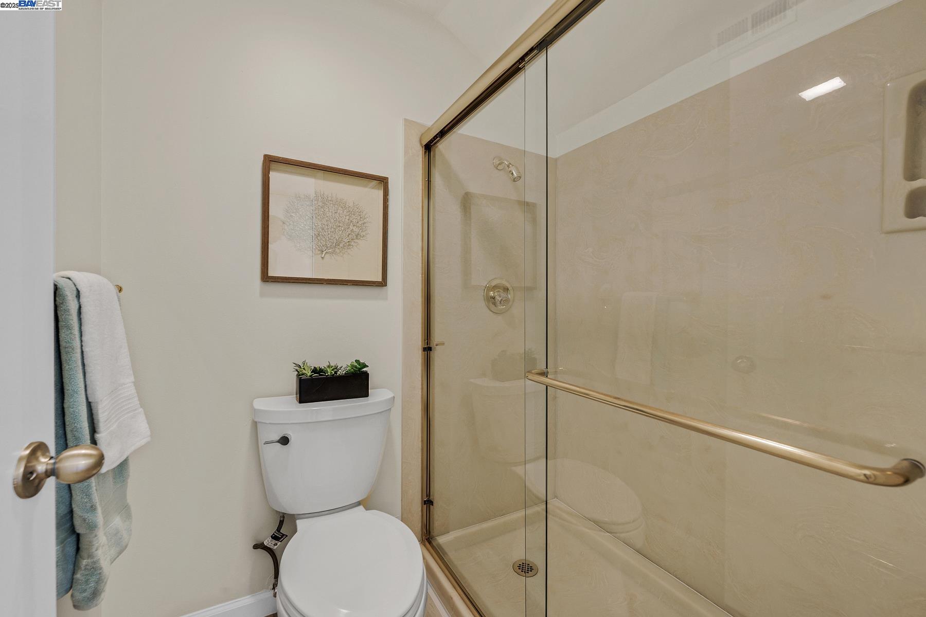 Detail Gallery Image 34 of 53 For 35220 Cornwall Pl, Newark,  CA 94560 - 4 Beds | 2/1 Baths