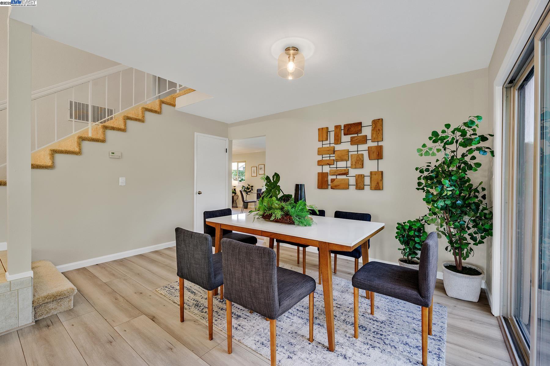 Detail Gallery Image 8 of 53 For 35220 Cornwall Pl, Newark,  CA 94560 - 4 Beds | 2/1 Baths