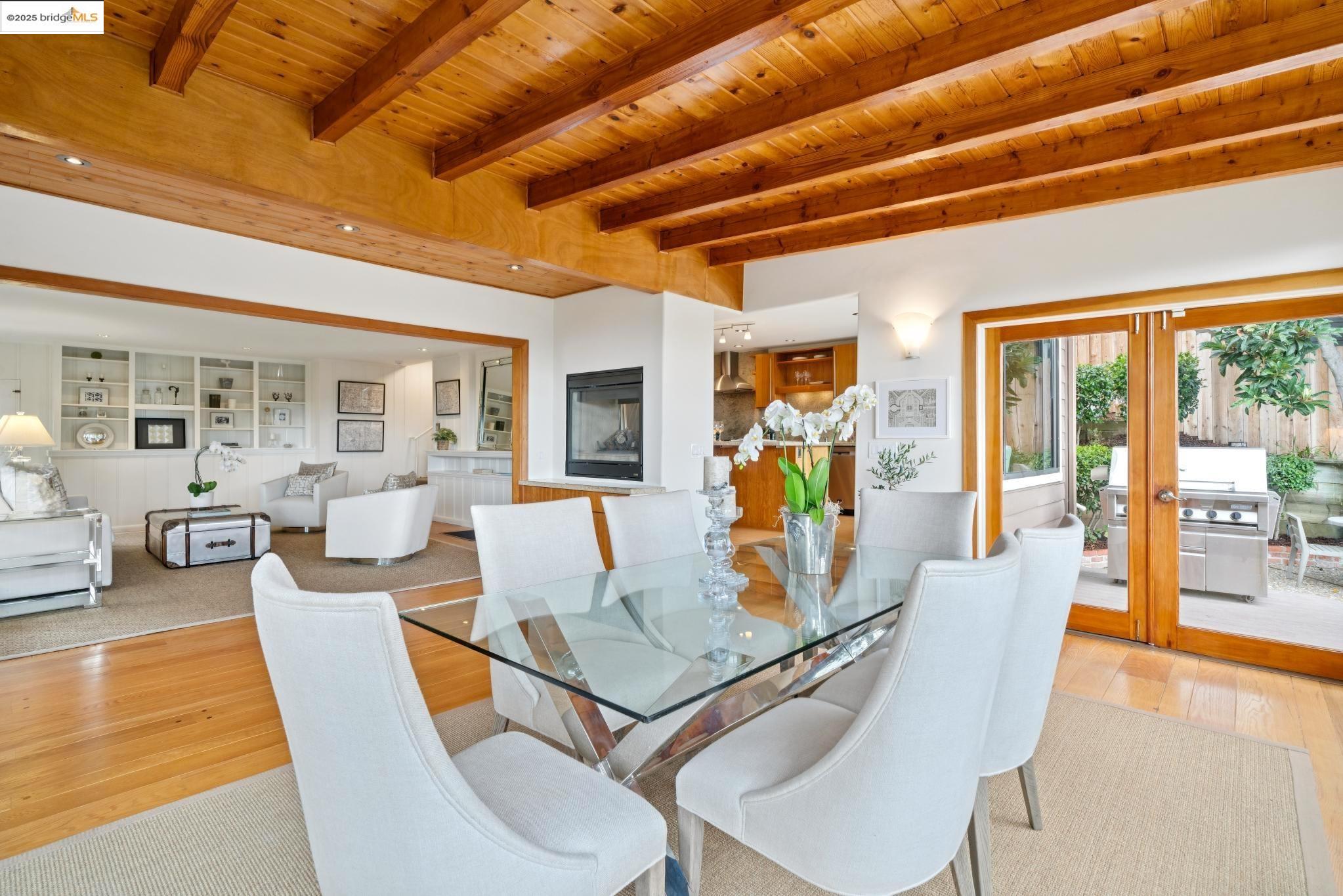 Detail Gallery Image 11 of 50 For 6258 Crown Ave, Oakland,  CA 94611 - 3 Beds | 3 Baths