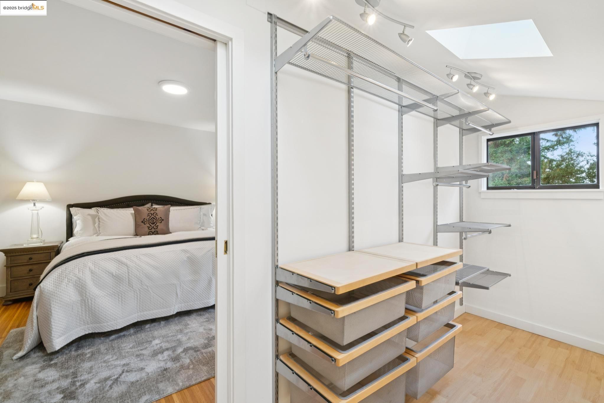 Detail Gallery Image 22 of 50 For 6258 Crown Ave, Oakland,  CA 94611 - 3 Beds | 3 Baths