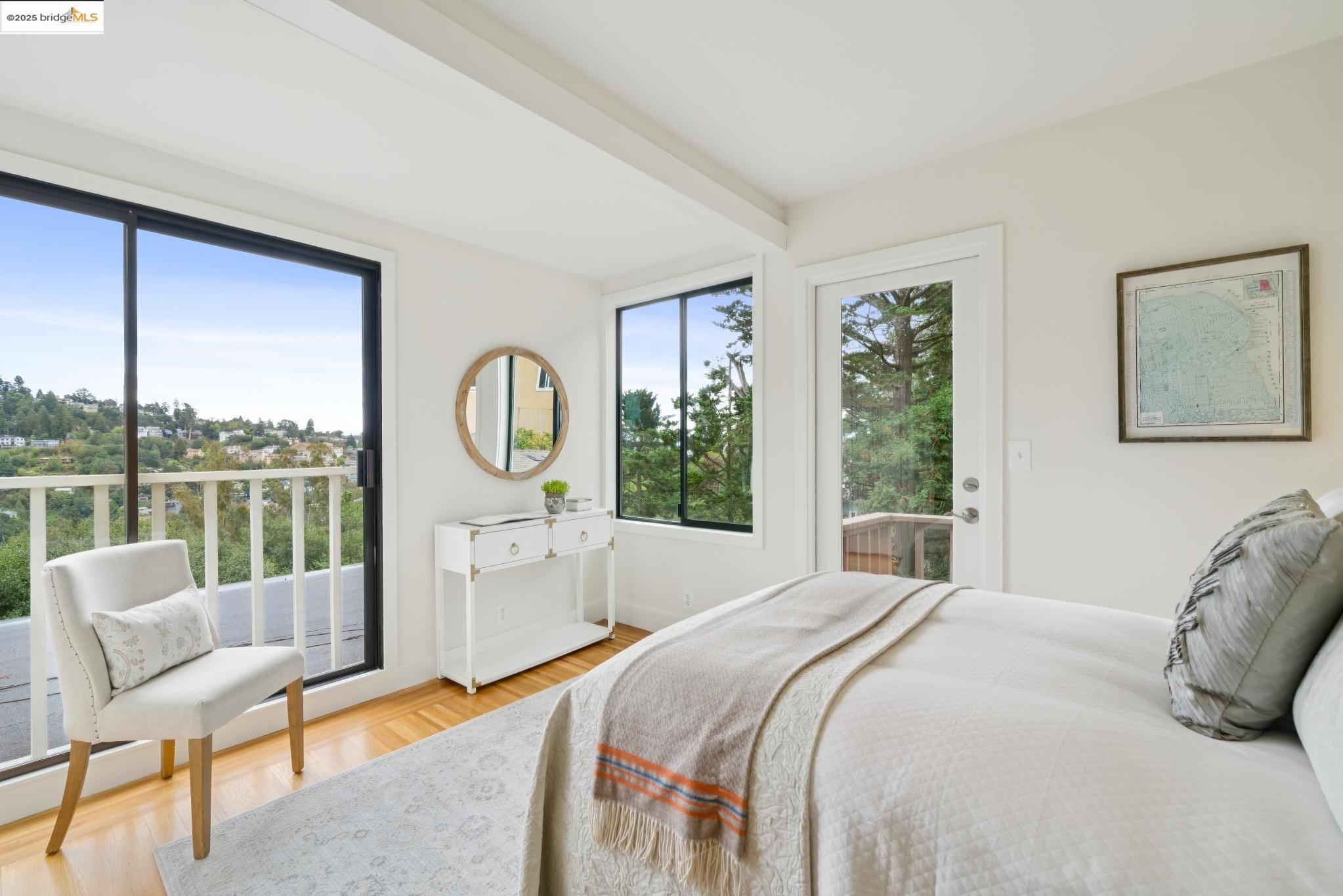Detail Gallery Image 27 of 50 For 6258 Crown Ave, Oakland,  CA 94611 - 3 Beds | 3 Baths