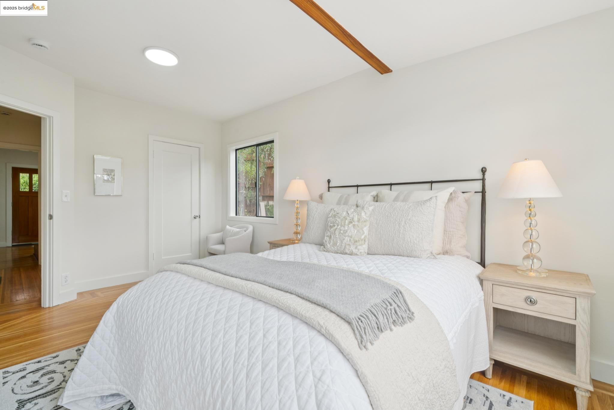 Detail Gallery Image 32 of 50 For 6258 Crown Ave, Oakland,  CA 94611 - 3 Beds | 3 Baths