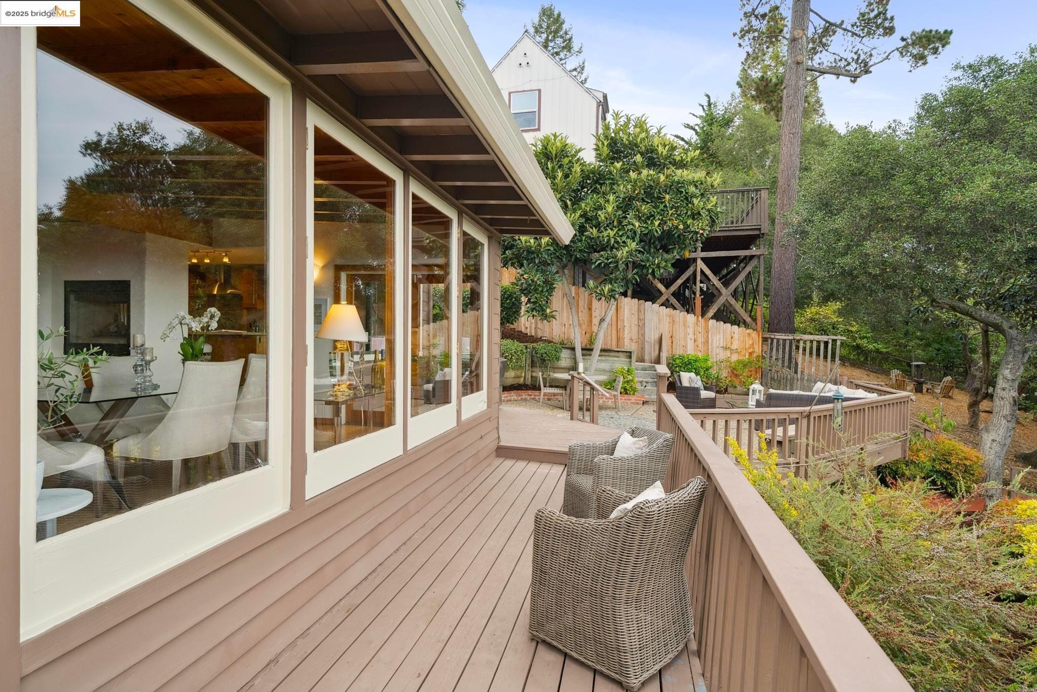 Detail Gallery Image 44 of 50 For 6258 Crown Ave, Oakland,  CA 94611 - 3 Beds | 3 Baths