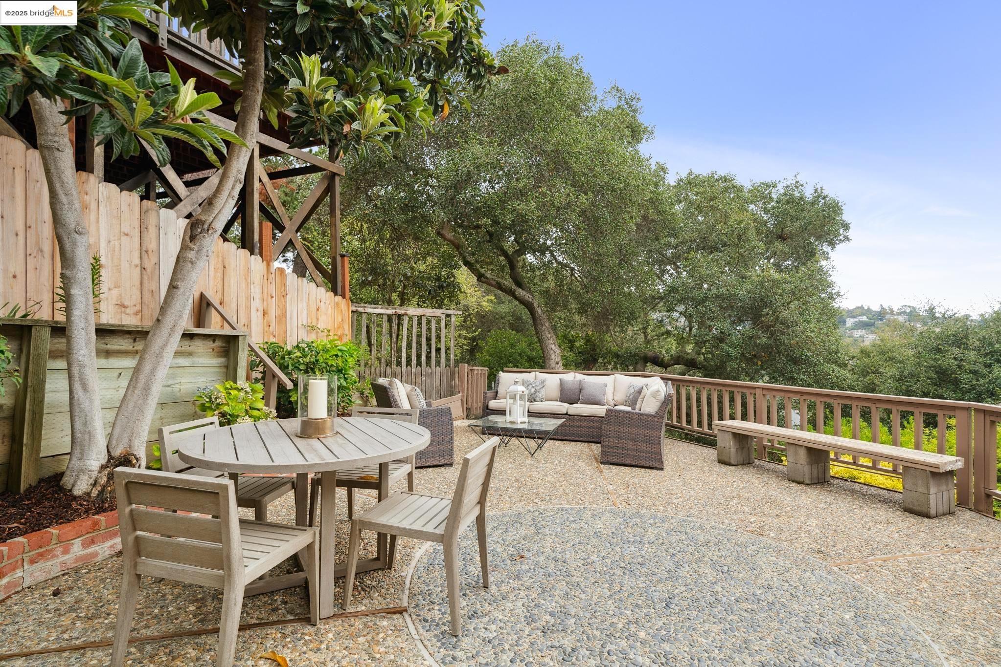 Detail Gallery Image 45 of 50 For 6258 Crown Ave, Oakland,  CA 94611 - 3 Beds | 3 Baths