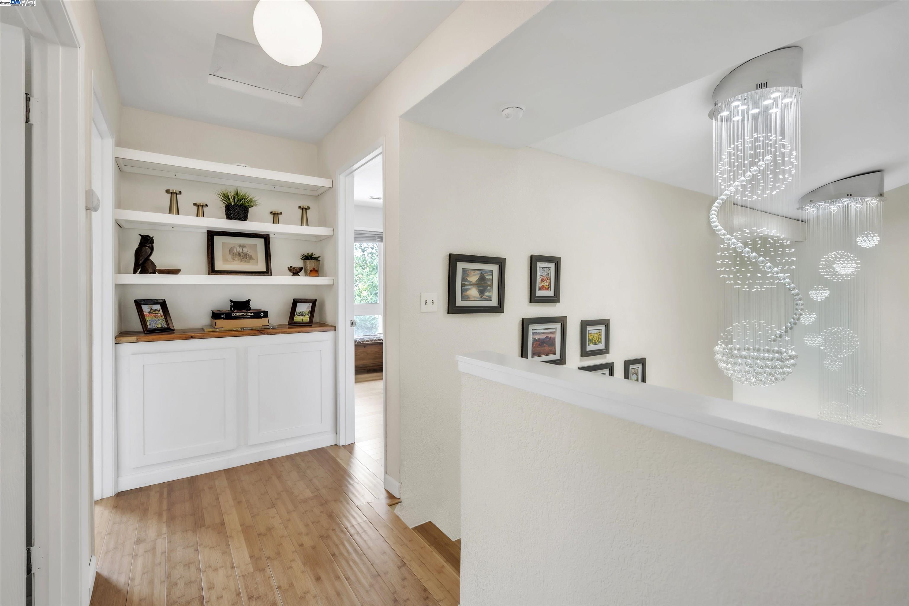 Detail Gallery Image 19 of 46 For 2380 Cabrillo Dr, Hayward,  CA 94545 - 4 Beds | 2/1 Baths