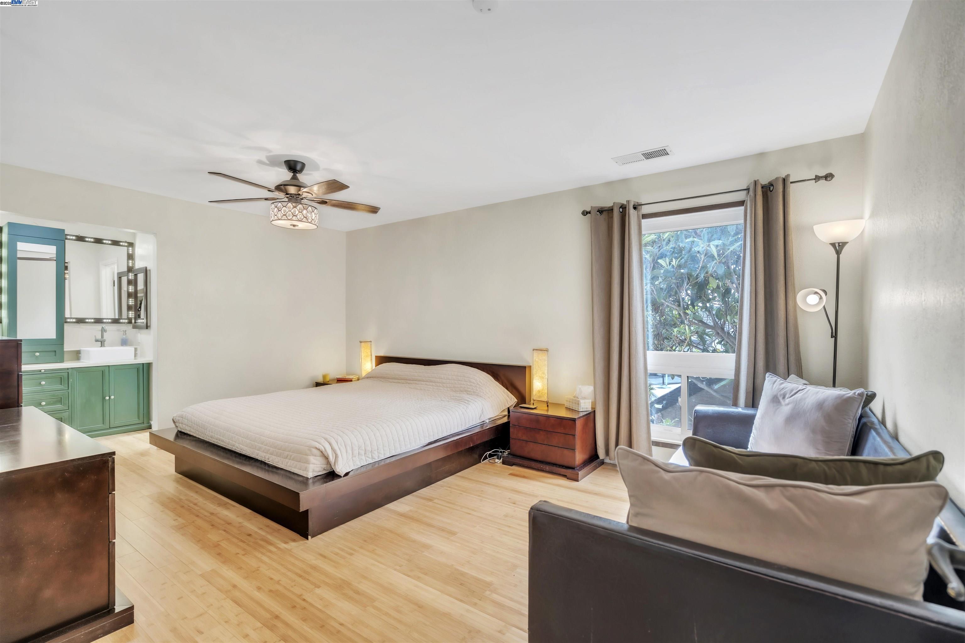 Detail Gallery Image 21 of 46 For 2380 Cabrillo Dr, Hayward,  CA 94545 - 4 Beds | 2/1 Baths