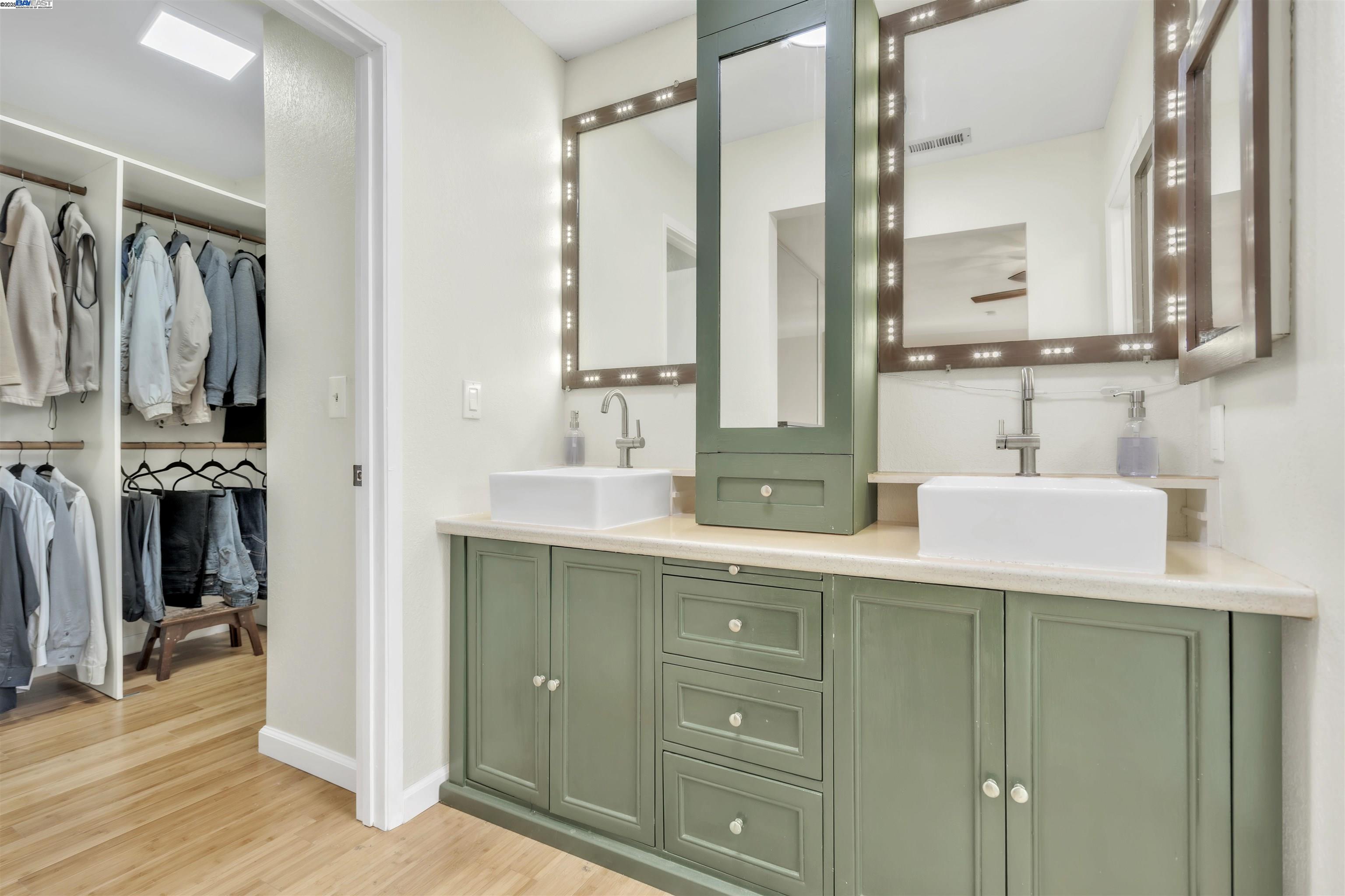 Detail Gallery Image 24 of 46 For 2380 Cabrillo Dr, Hayward,  CA 94545 - 4 Beds | 2/1 Baths