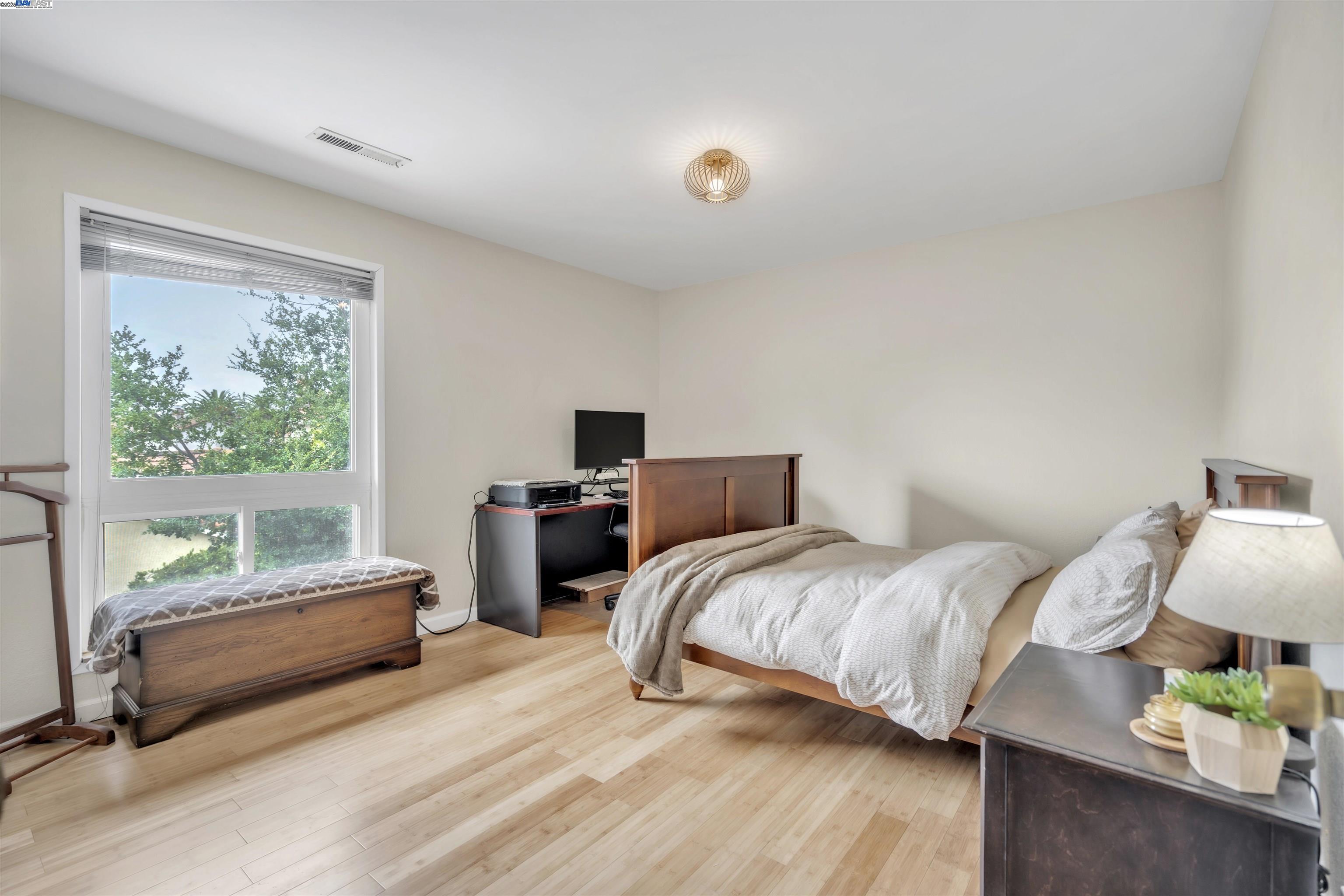 Detail Gallery Image 30 of 46 For 2380 Cabrillo Dr, Hayward,  CA 94545 - 4 Beds | 2/1 Baths