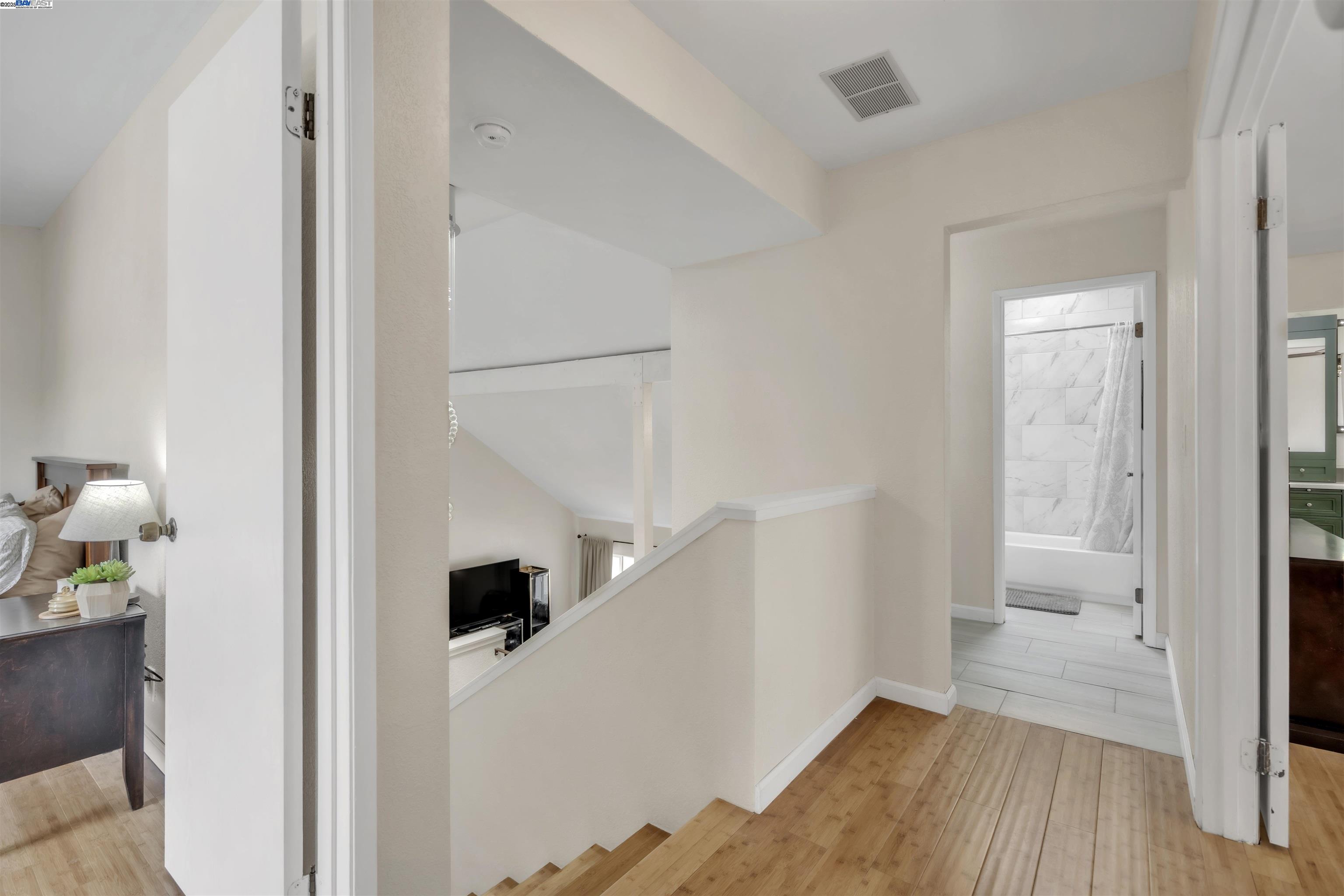 Detail Gallery Image 32 of 46 For 2380 Cabrillo Dr, Hayward,  CA 94545 - 4 Beds | 2/1 Baths