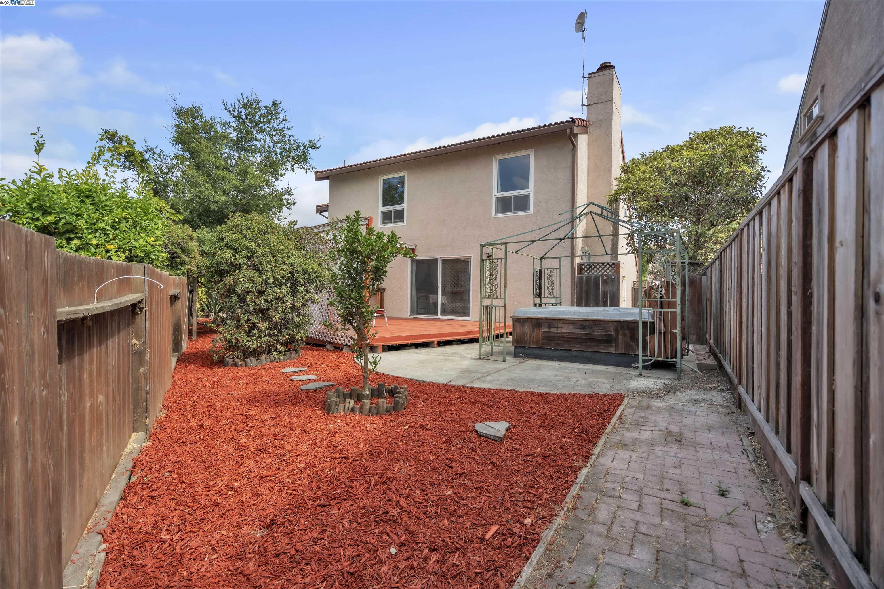 Detail Gallery Image 35 of 46 For 2380 Cabrillo Dr, Hayward,  CA 94545 - 4 Beds | 2/1 Baths