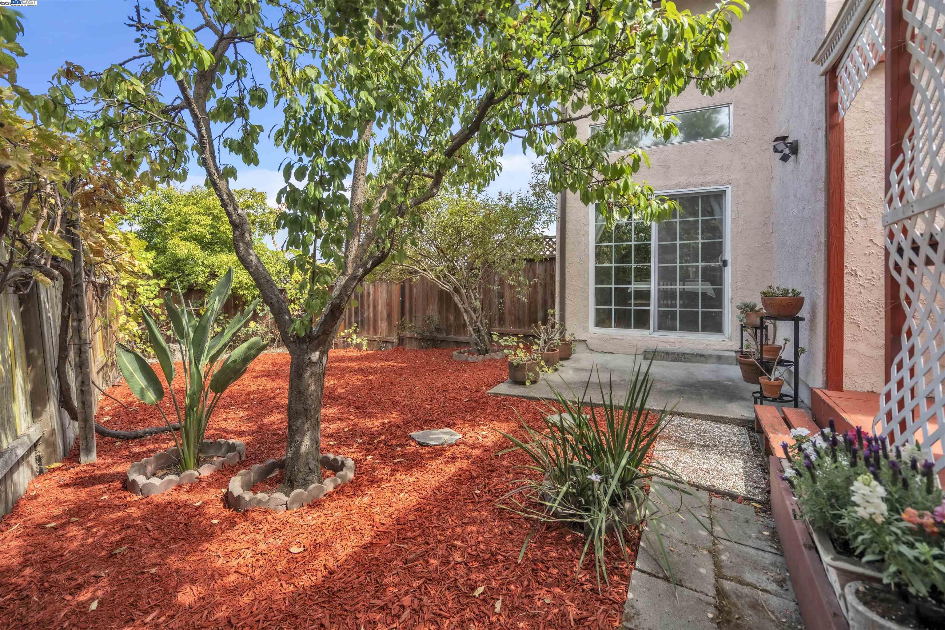 Detail Gallery Image 38 of 46 For 2380 Cabrillo Dr, Hayward,  CA 94545 - 4 Beds | 2/1 Baths