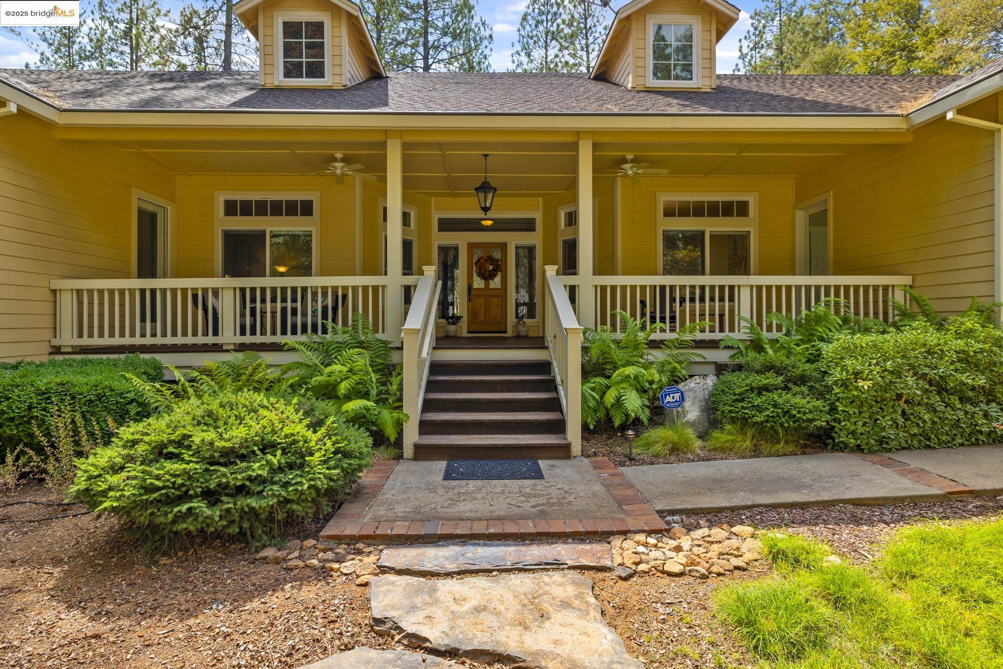 Detail Gallery Image 3 of 60 For 21190 Christopher Circle, Sonora,  CA 95370 - 4 Beds | 2/1 Baths