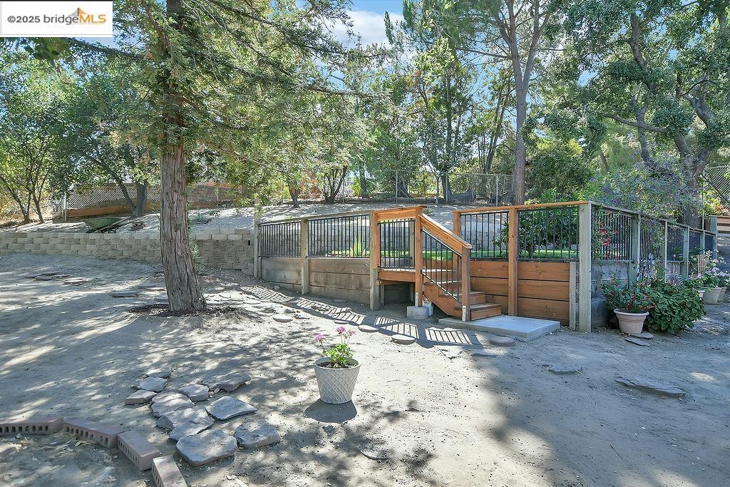 Detail Gallery Image 30 of 34 For 224 Hillside Road, Antioch,  CA 94509-4932 - 4 Beds | 2/1 Baths