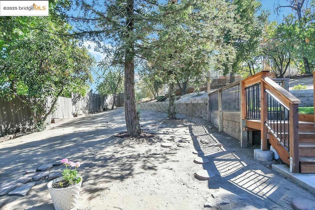 Detail Gallery Image 33 of 34 For 224 Hillside Road, Antioch,  CA 94509-4932 - 4 Beds | 2/1 Baths
